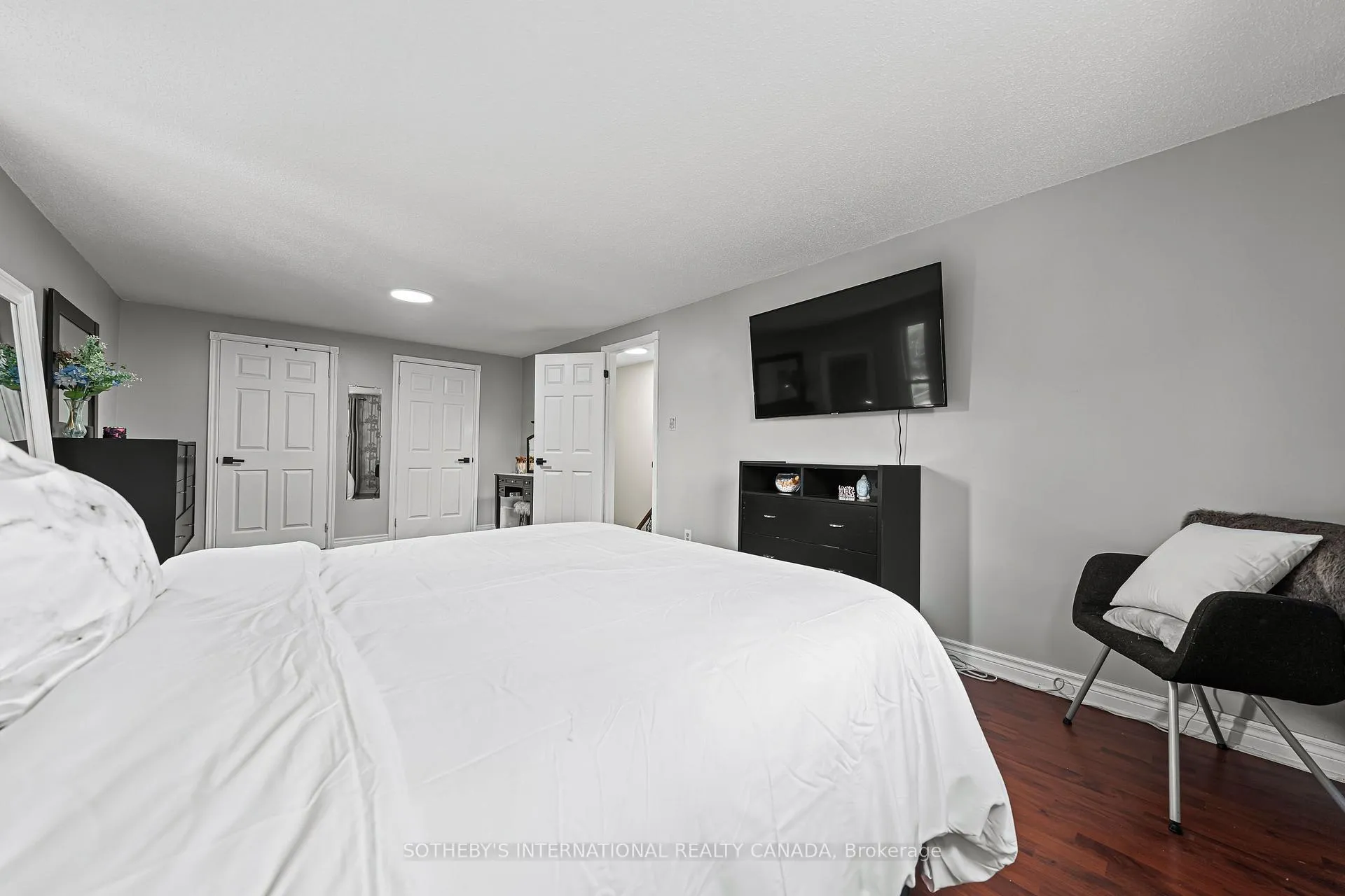 Photo 25 of 154 Covington Crescent, Kitchener — HOMEH