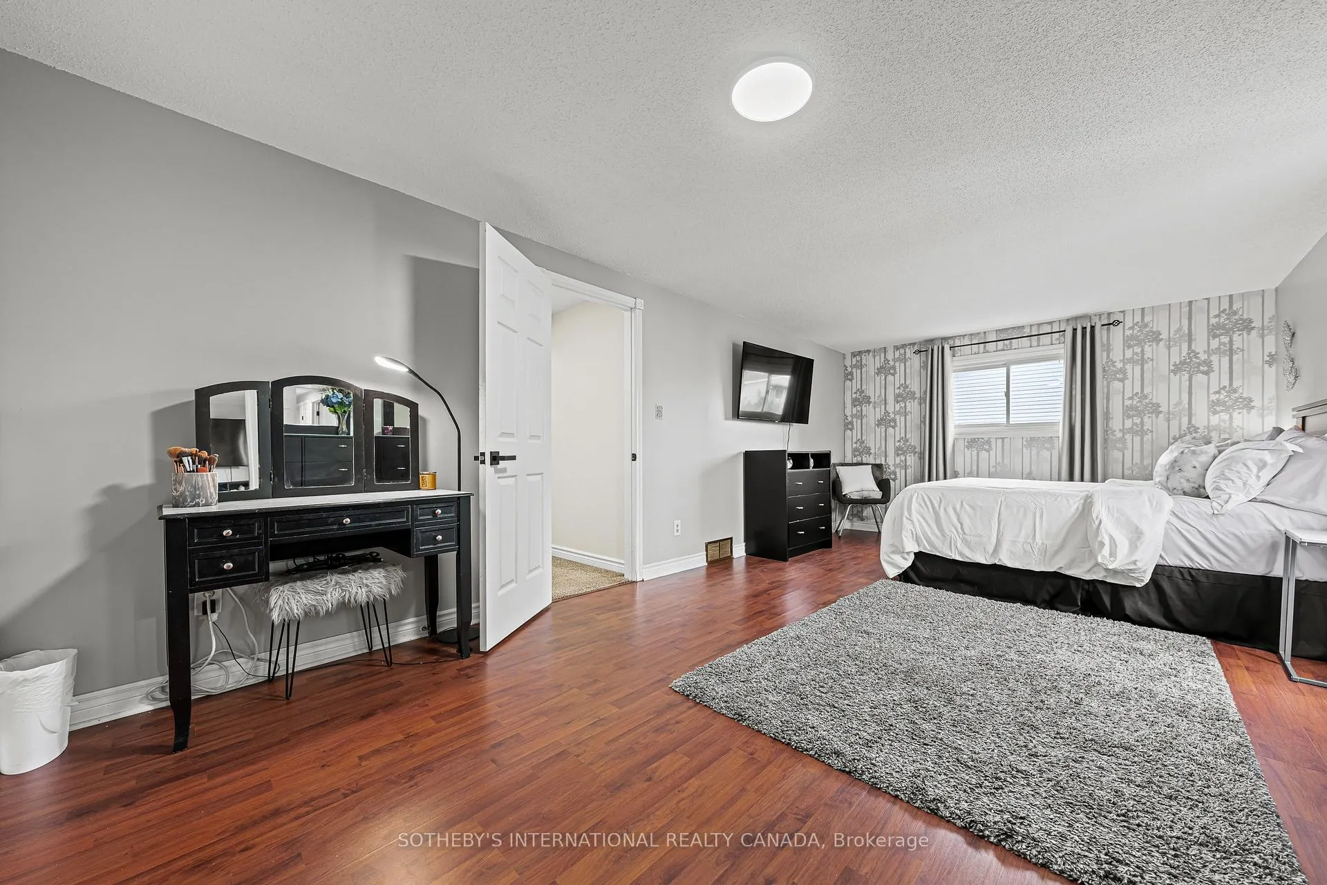 Photo 26 of 154 Covington Crescent, Kitchener — HOMEH