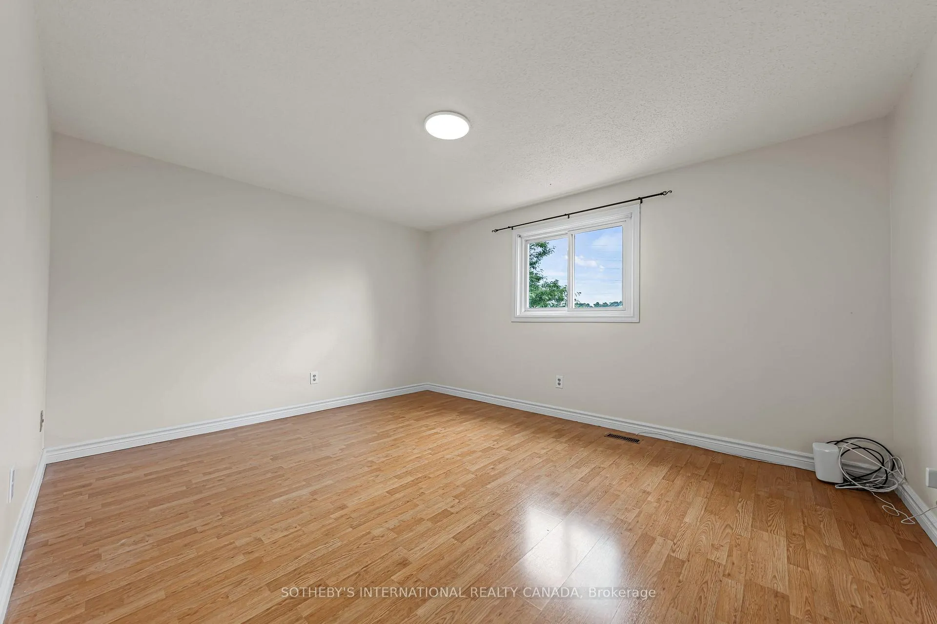 Photo 30 of 154 Covington Crescent, Kitchener — HOMEH