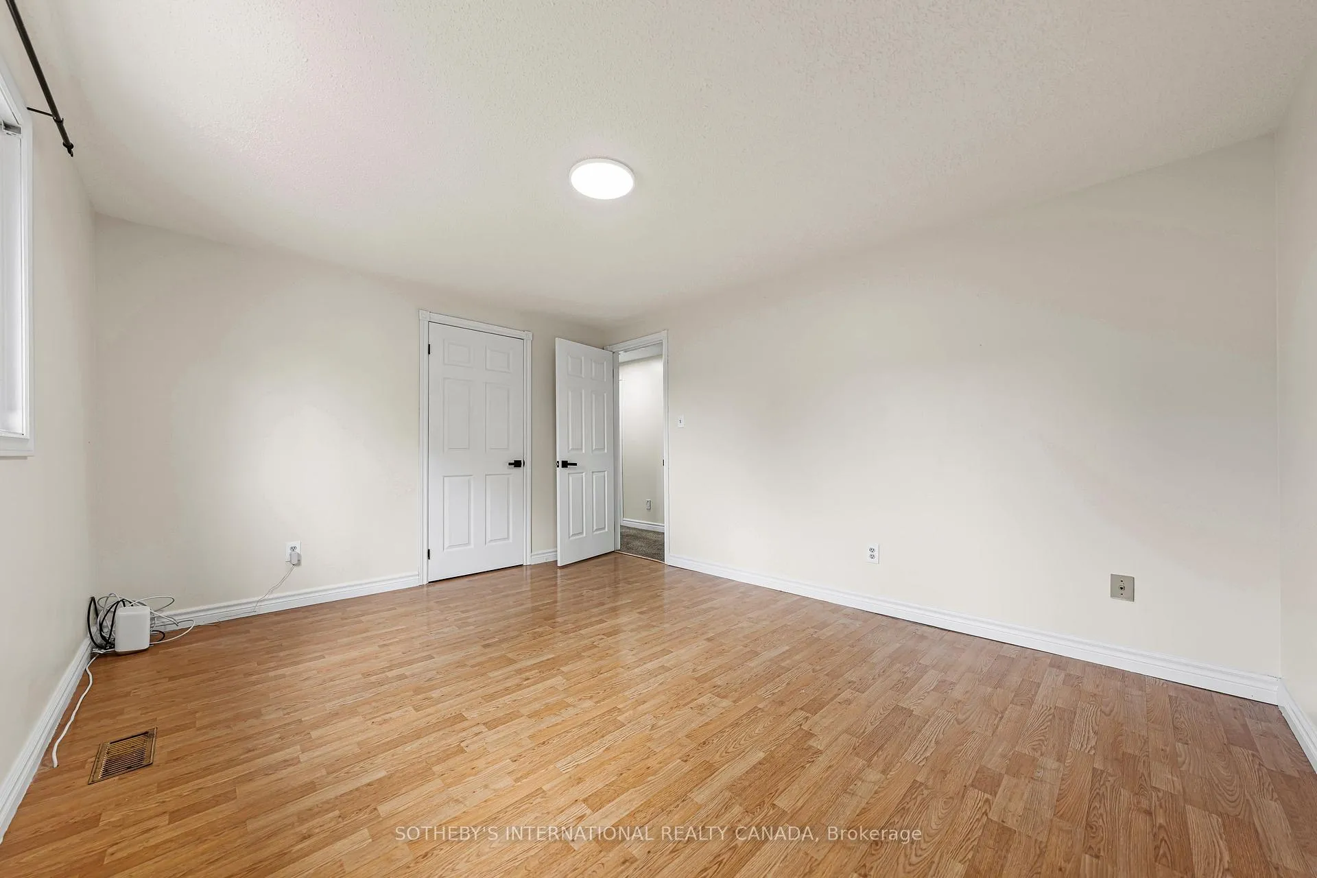 Photo 32 of 154 Covington Crescent, Kitchener — HOMEH