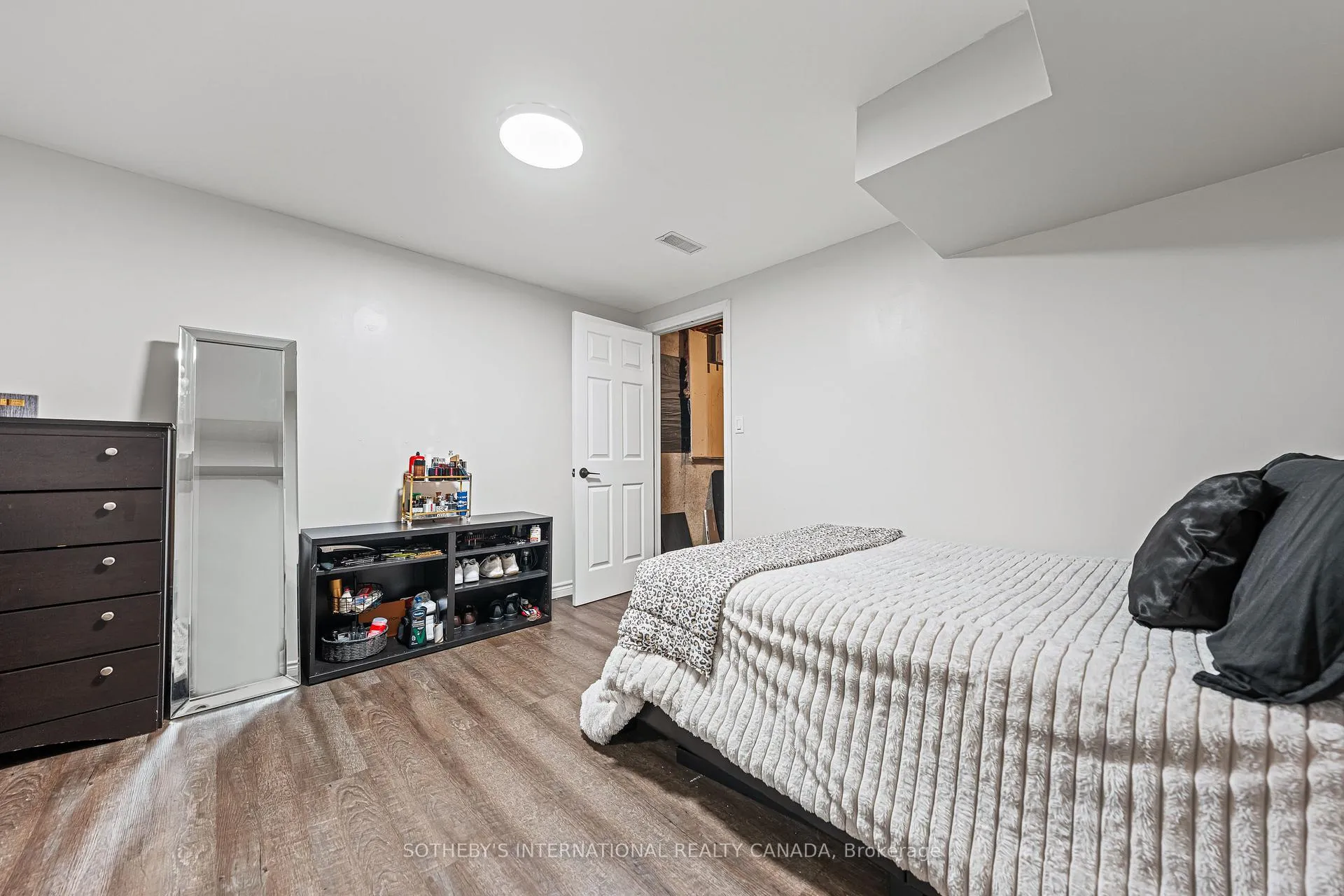Photo 43 of 154 Covington Crescent, Kitchener — HOMEH