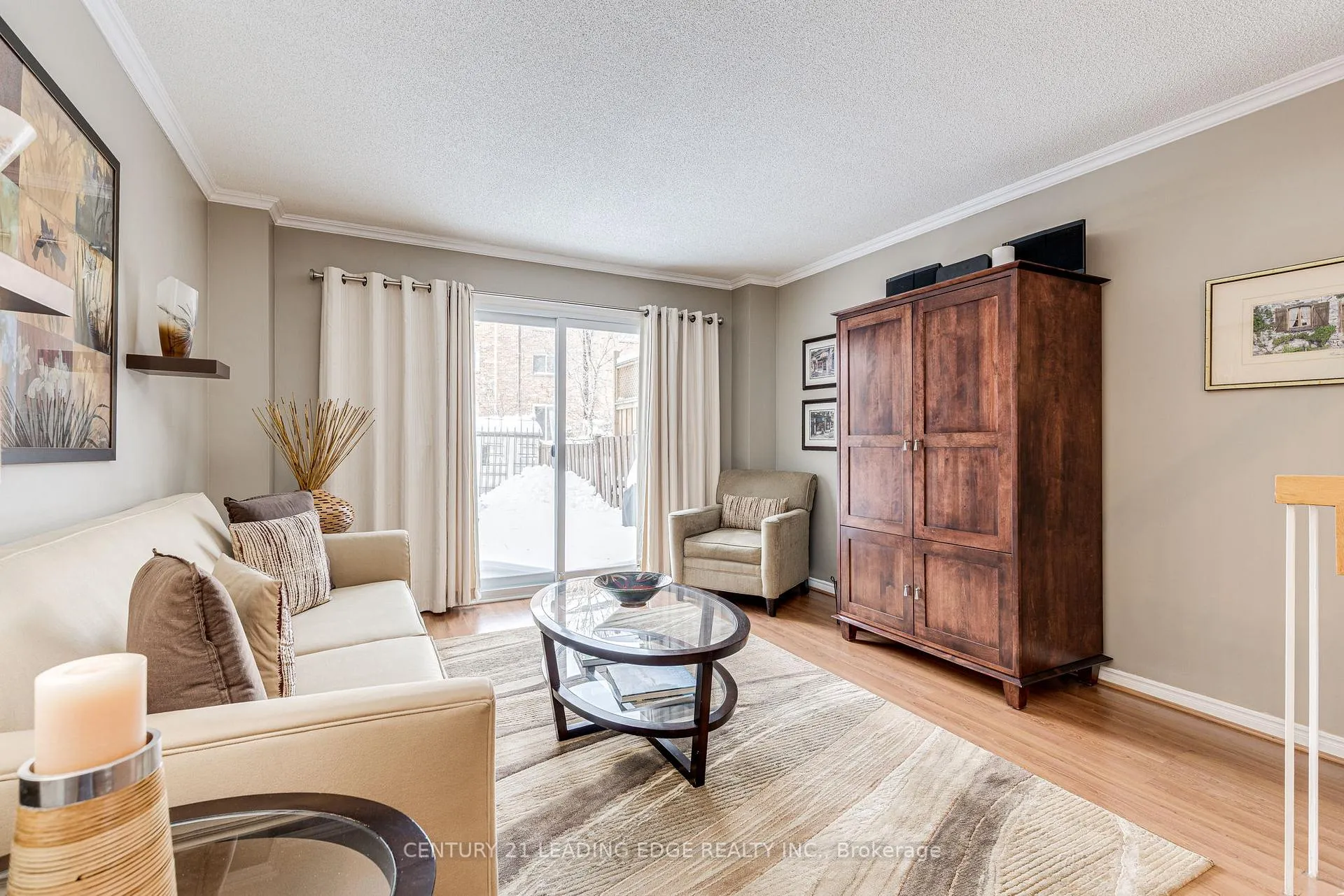 Photo 4 of 24 Torbrick Road, Toronto, Greenwood-Coxwell — HOMEH