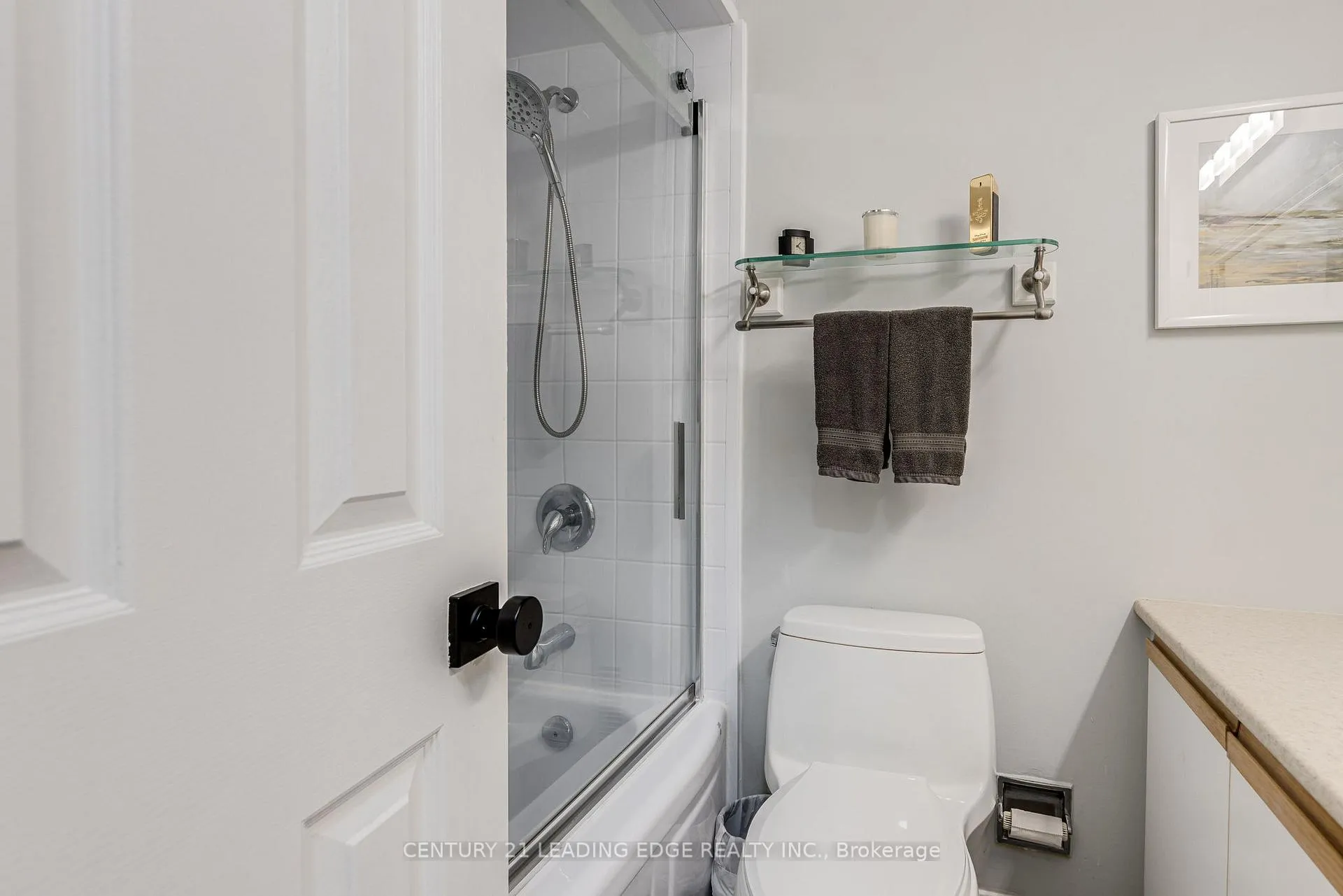 Photo 16 of 24 Torbrick Road, Toronto, Greenwood-Coxwell — HOMEH
