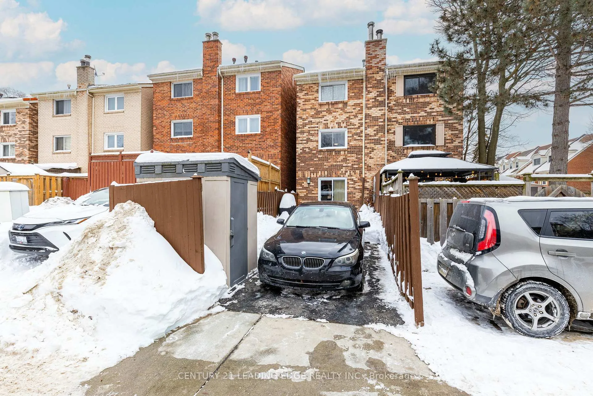 Photo 31 of 24 Torbrick Road, Toronto, Greenwood-Coxwell — HOMEH