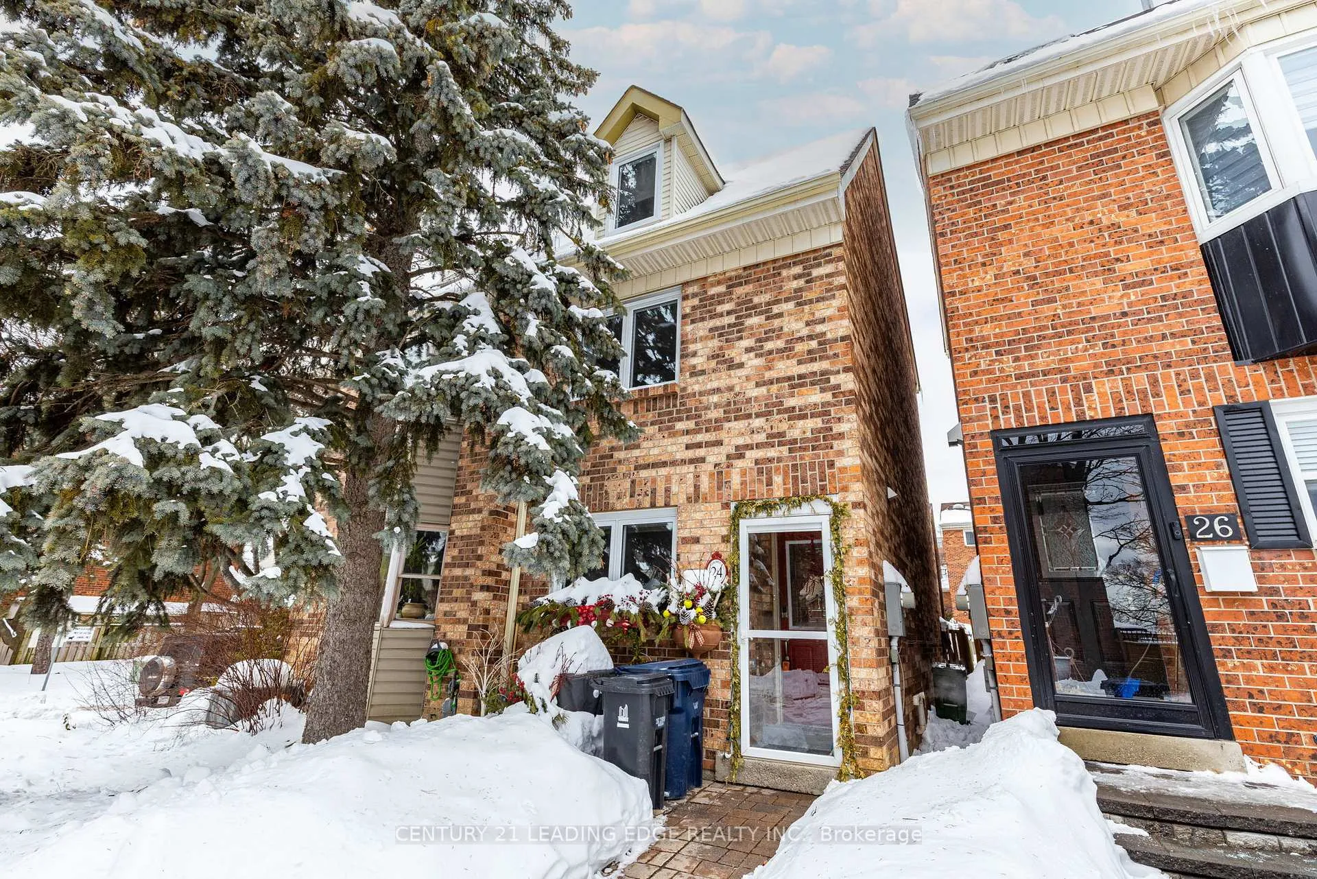 Photo 33 of 24 Torbrick Road, Toronto, Greenwood-Coxwell — HOMEH