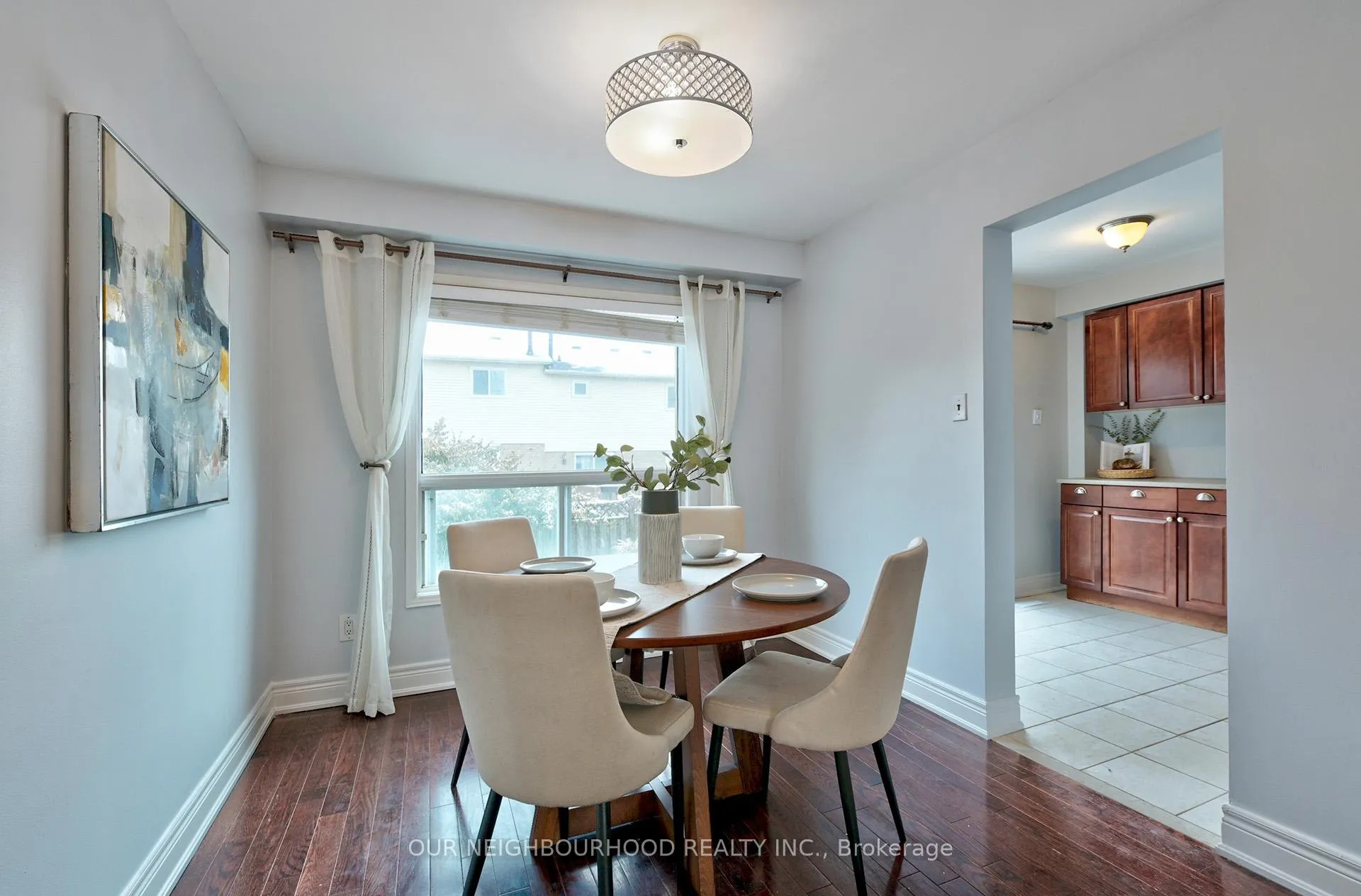 Photo 5 of 89 Poolton Crescent, Clarington, Courtice — HOMEH