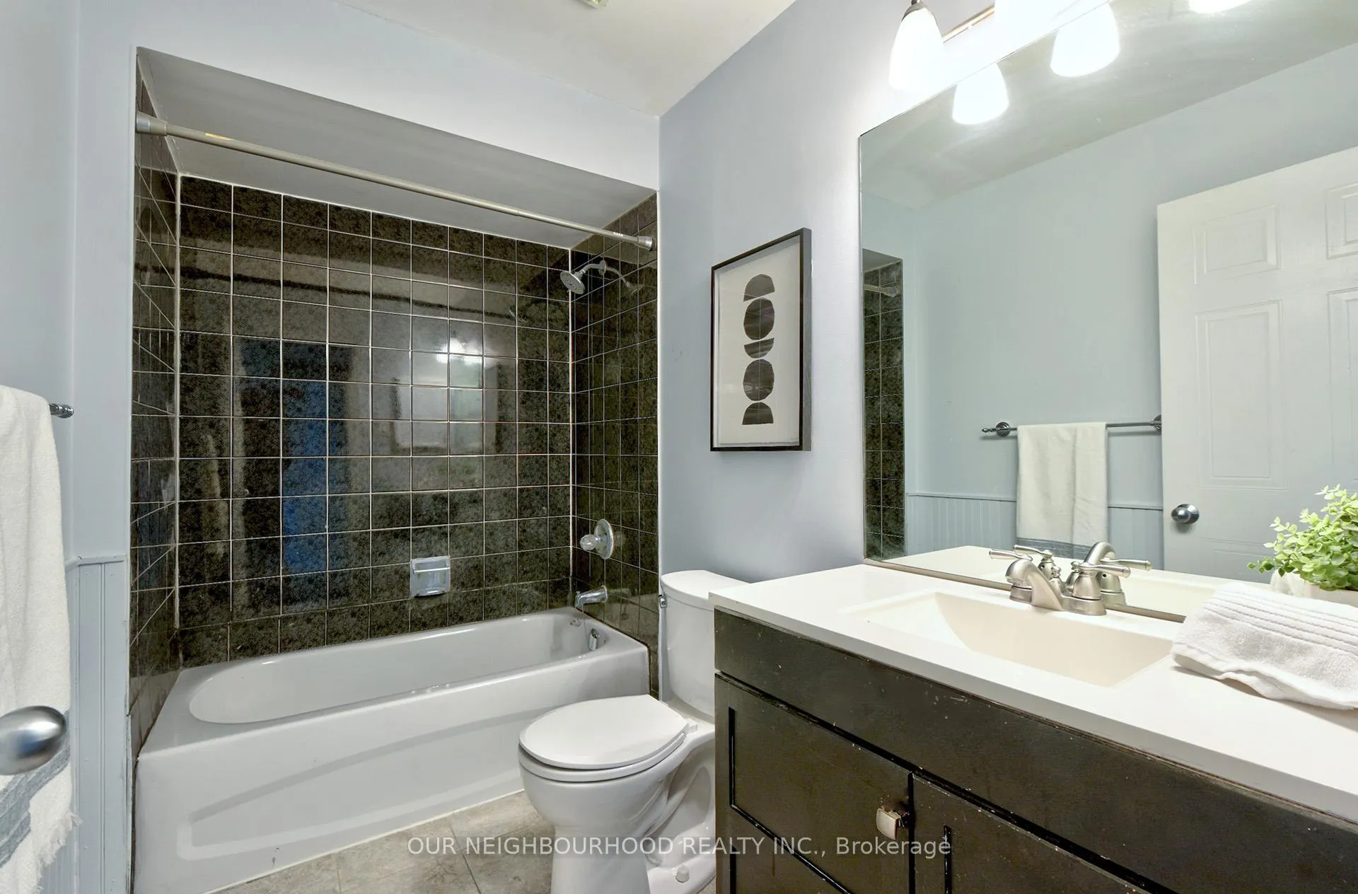 Photo 15 of 89 Poolton Crescent, Clarington, Courtice — HOMEH