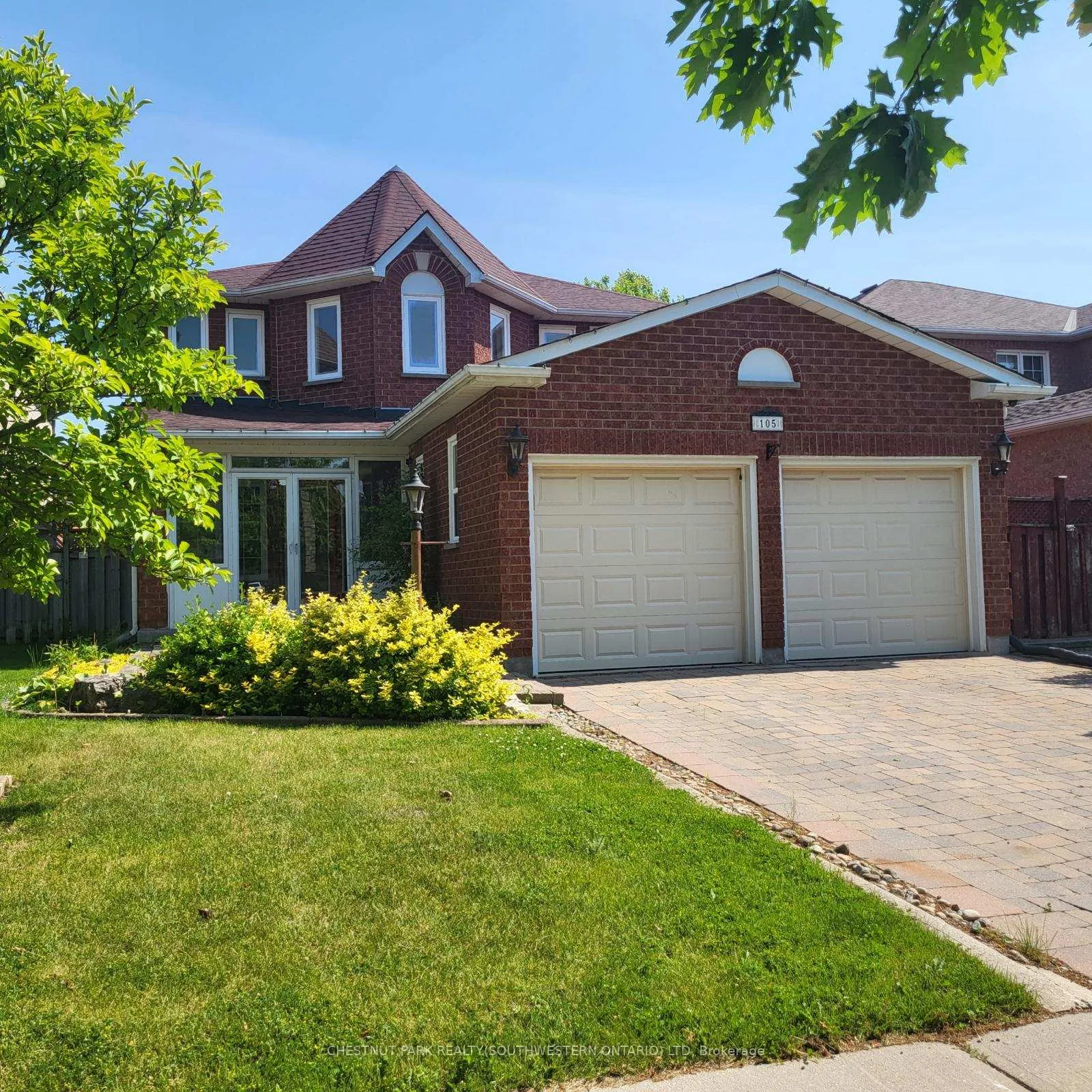 Photo 2 of 105 Veneto Drive, Vaughan, Vaughan Grove — HOMEH