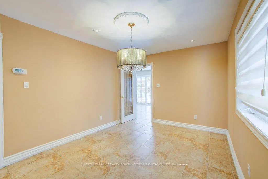 Photo 20 of 105 Veneto Drive, Vaughan, Vaughan Grove — HOMEH