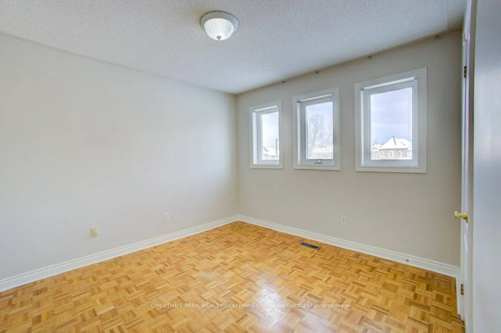 Photo 31 of 105 Veneto Drive, Vaughan, Vaughan Grove — HOMEH