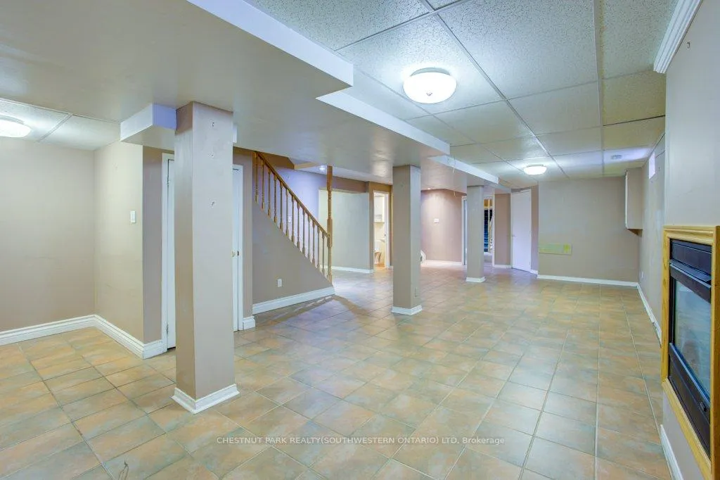 Photo 36 of 105 Veneto Drive, Vaughan, Vaughan Grove — HOMEH