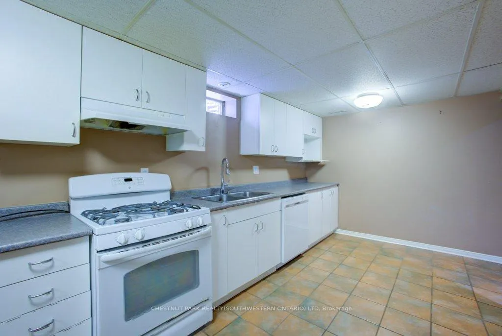 Photo 39 of 105 Veneto Drive, Vaughan, Vaughan Grove — HOMEH