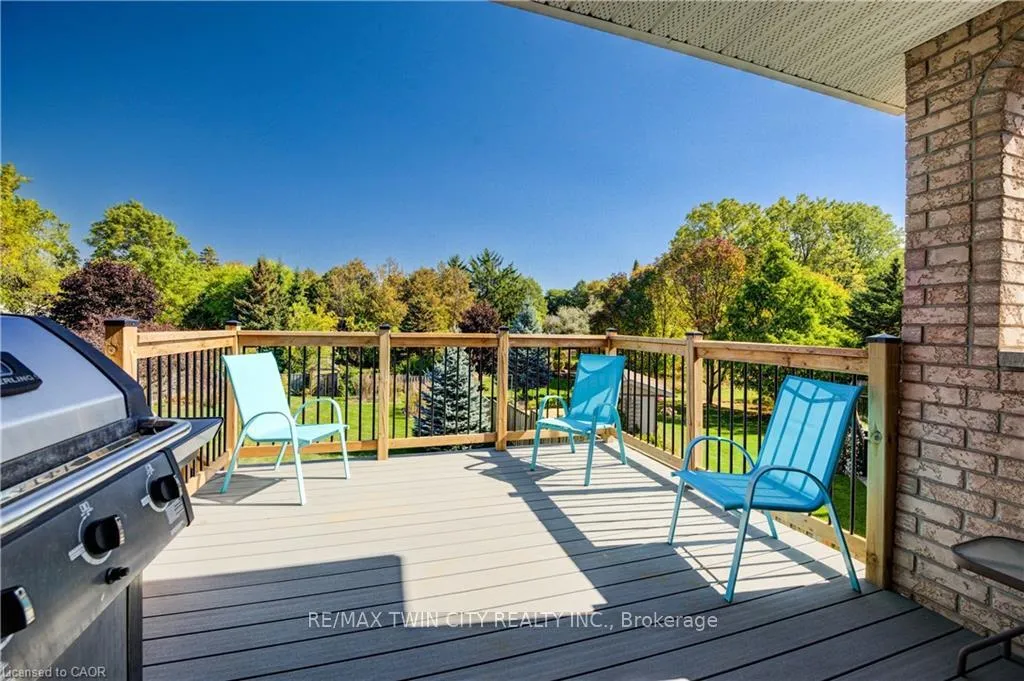Photo 31 of 430 Caryndale Drive, Kitchener — HOMEH