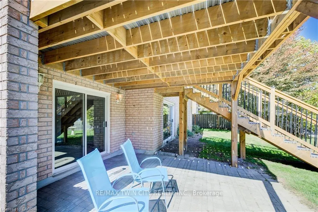 Photo 32 of 430 Caryndale Drive, Kitchener — HOMEH