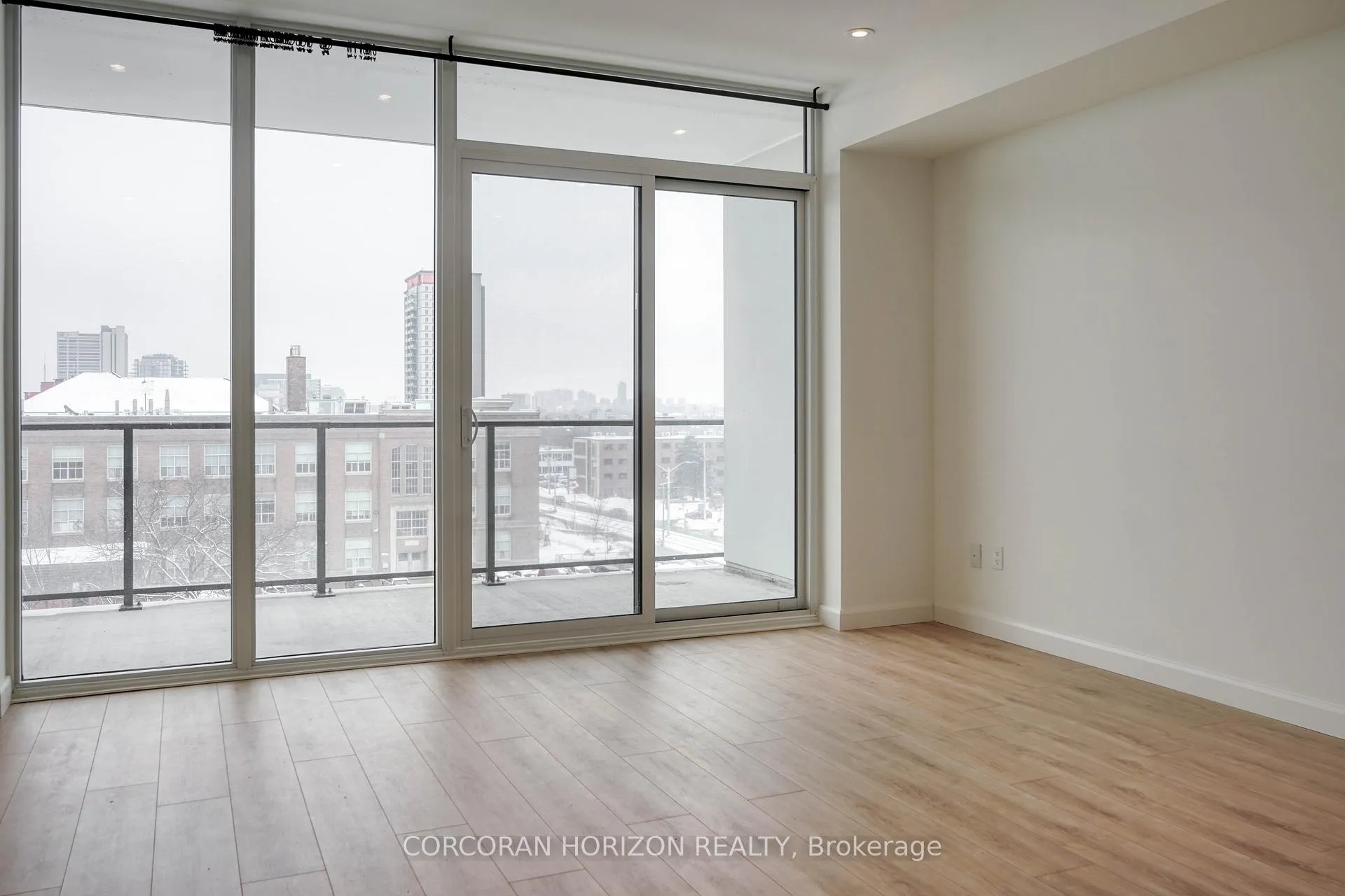 Photo 9 of Unit 1811, 741 King Street, Kitchener — HOMEH