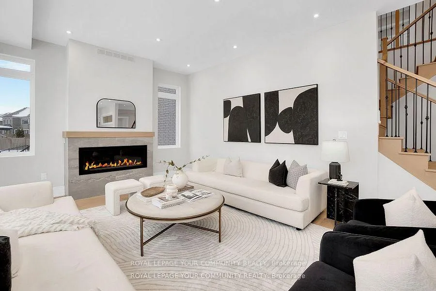 Photo 10 of 6 Bunn Court, Aurora, Bayview Northeast — HOMEH