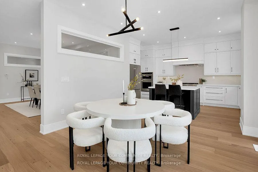 Photo 13 of 6 Bunn Court, Aurora, Bayview Northeast — HOMEH