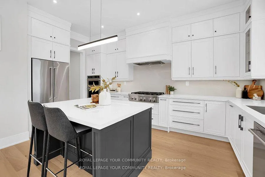 Photo 15 of 6 Bunn Court, Aurora, Bayview Northeast — HOMEH