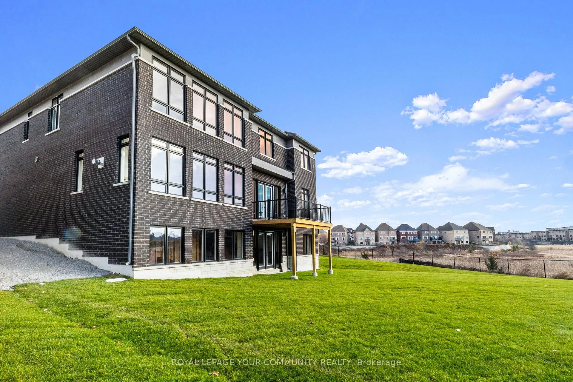 Photo 36 of 6 Bunn Court, Aurora, Bayview Northeast — HOMEH