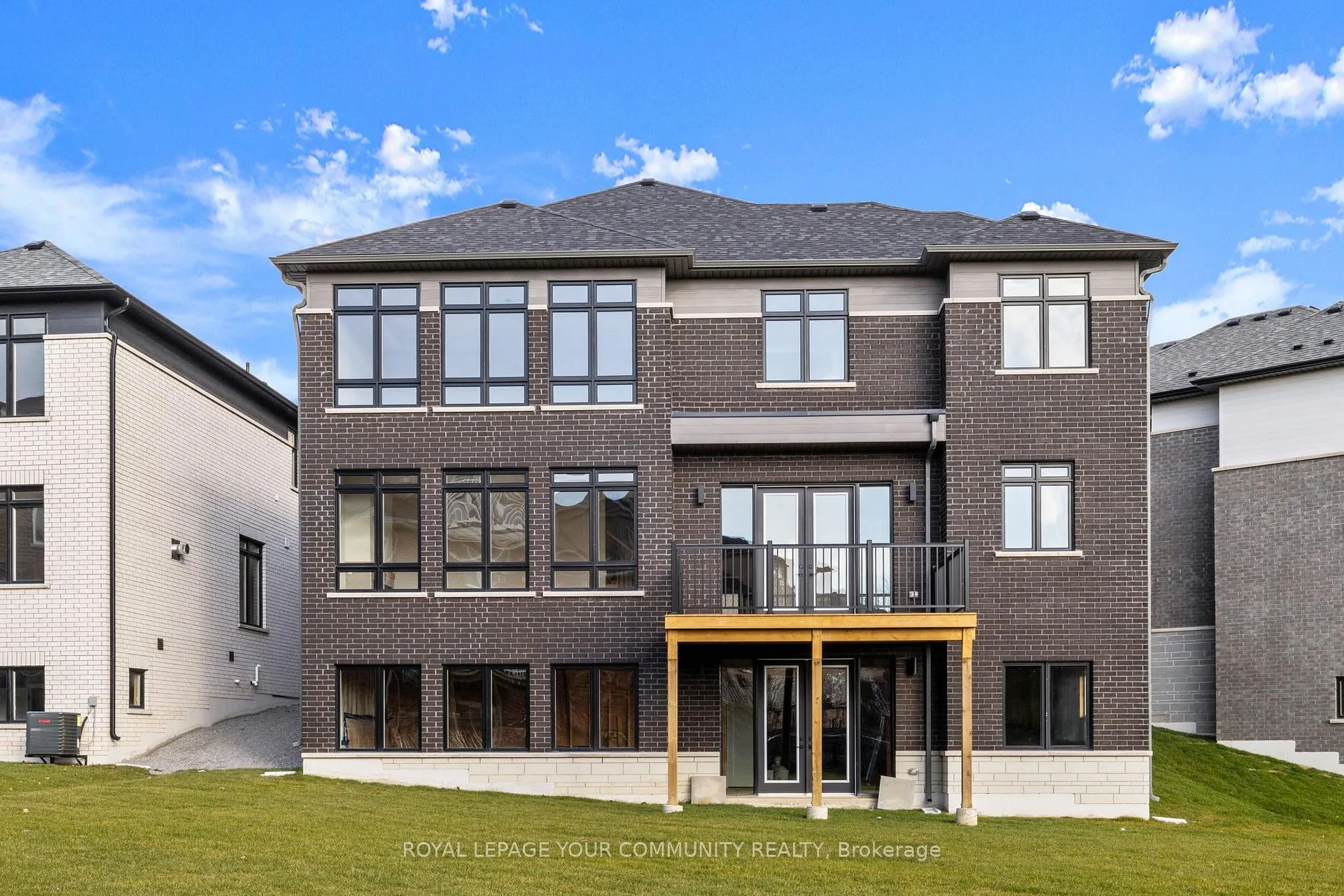 Photo 37 of 6 Bunn Court, Aurora, Bayview Northeast — HOMEH
