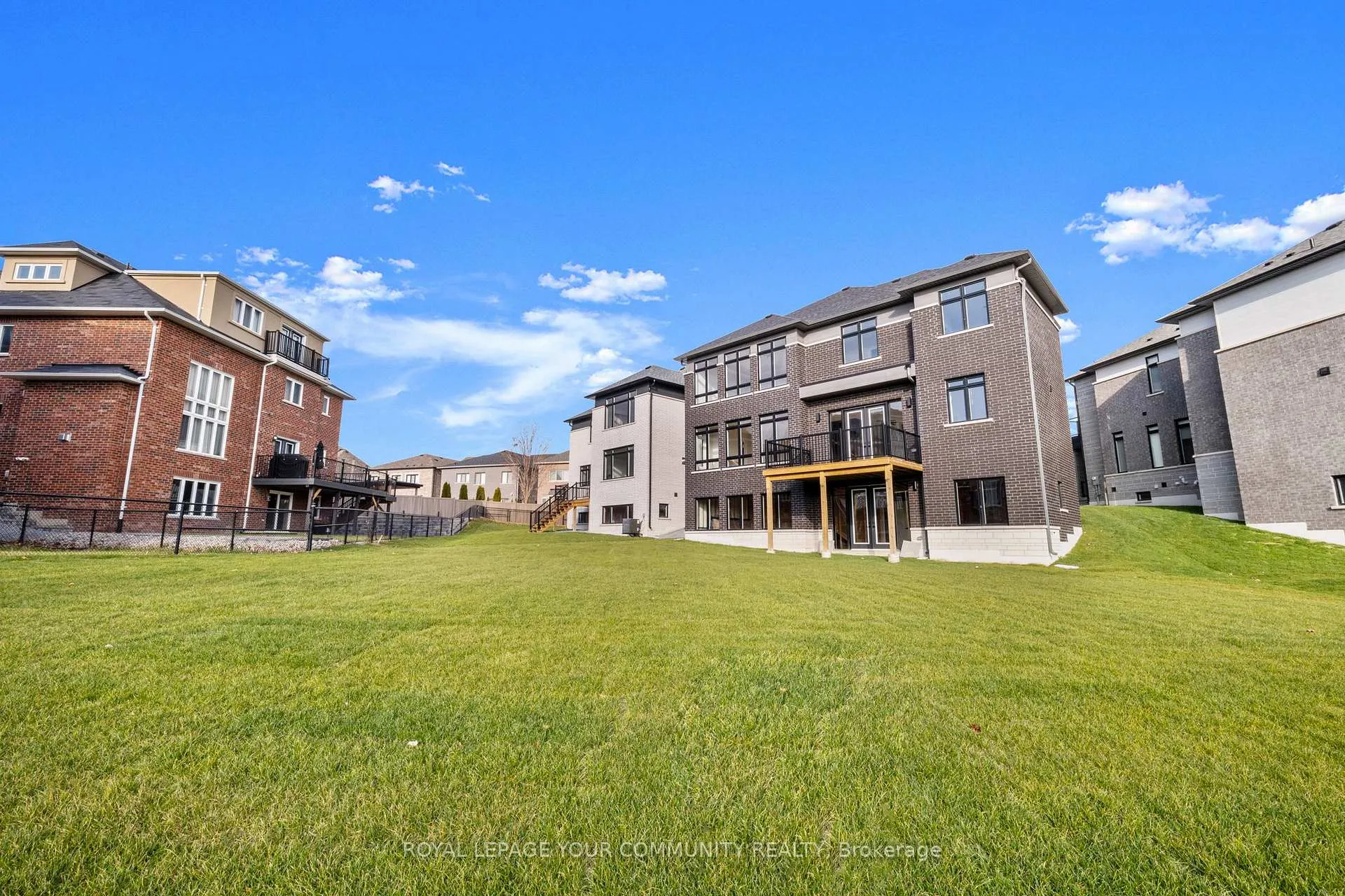 Photo 38 of 6 Bunn Court, Aurora, Bayview Northeast — HOMEH
