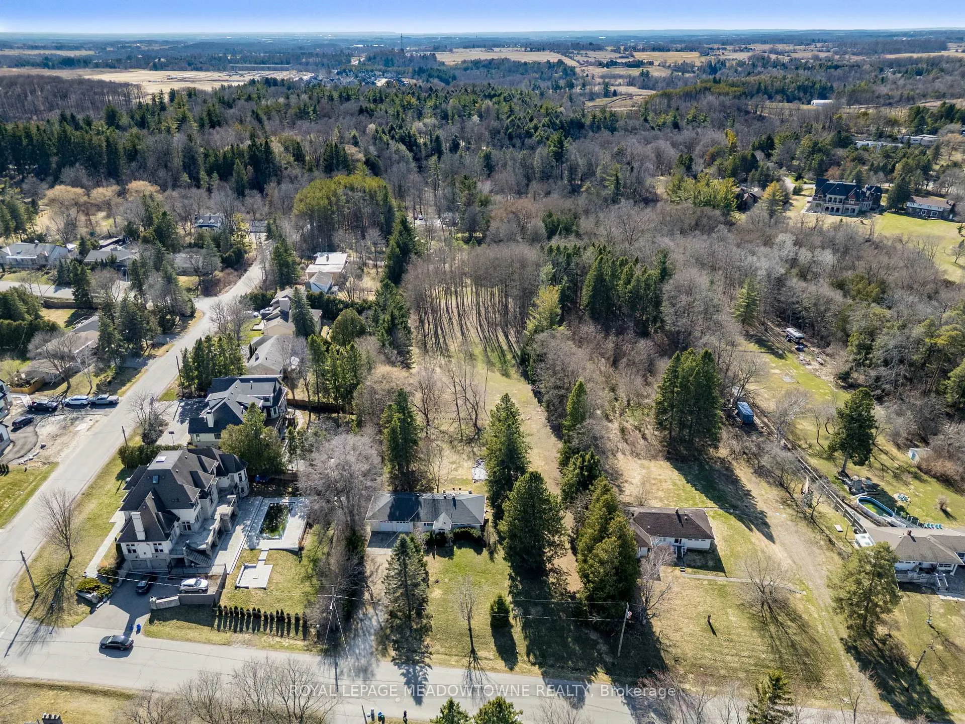 Photo 4 of 200 Martin Street, King, King City — HOMEH