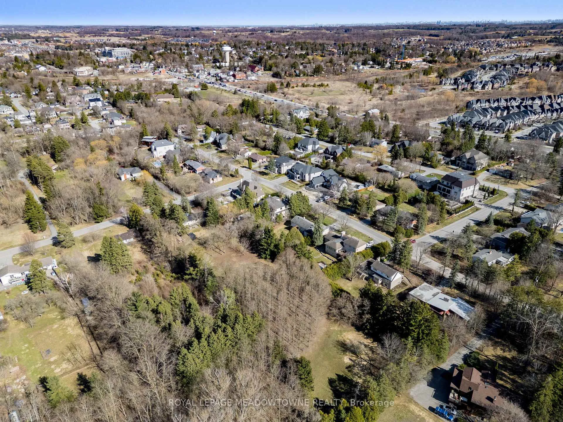 Photo 7 of 200 Martin Street, King, King City — HOMEH