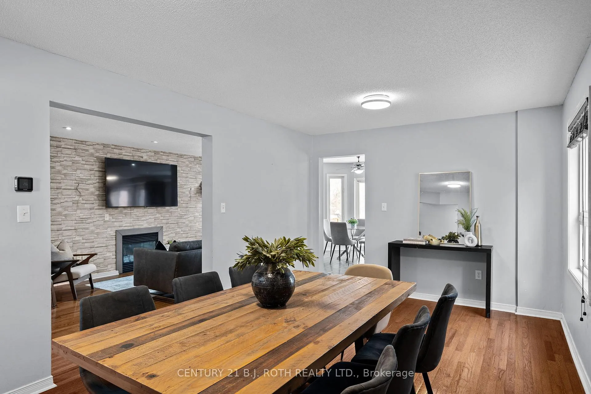 Photo 8 of 1268 Fox Hill Street, Innisfil, Alcona — HOMEH