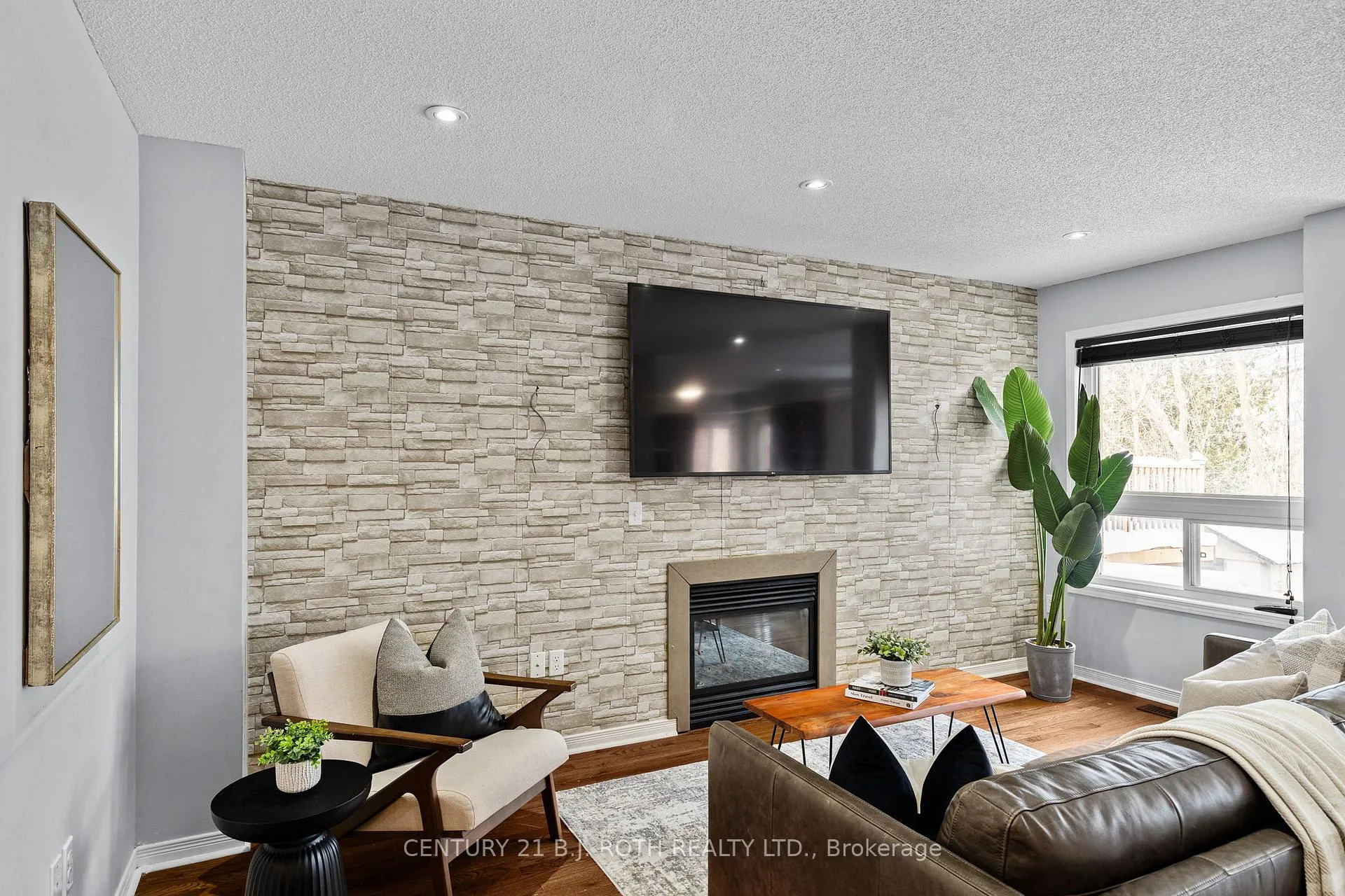 Photo 9 of 1268 Fox Hill Street, Innisfil, Alcona — HOMEH