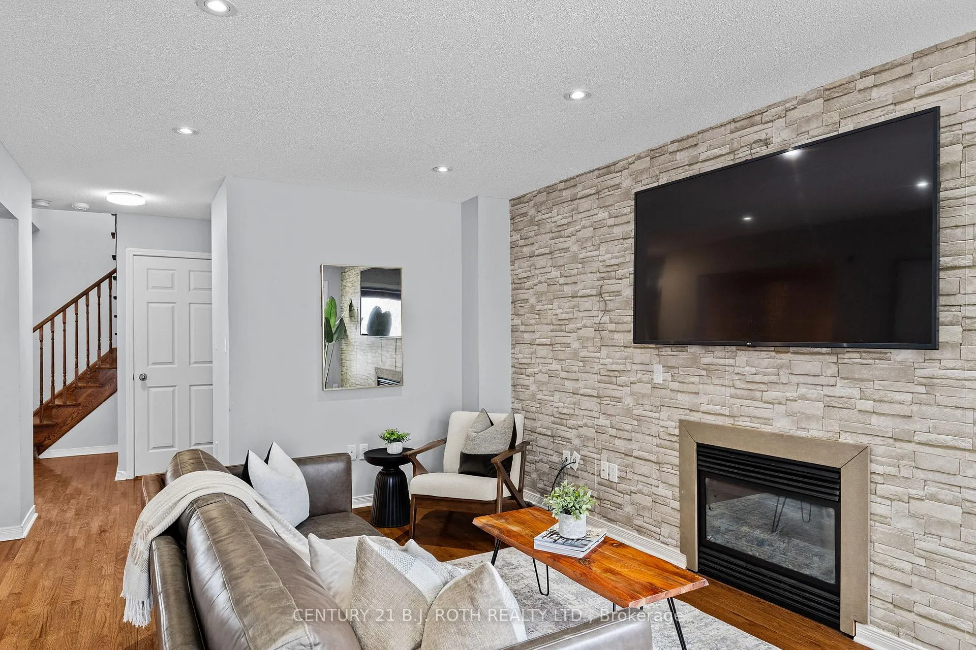 Photo 10 of 1268 Fox Hill Street, Innisfil, Alcona — HOMEH