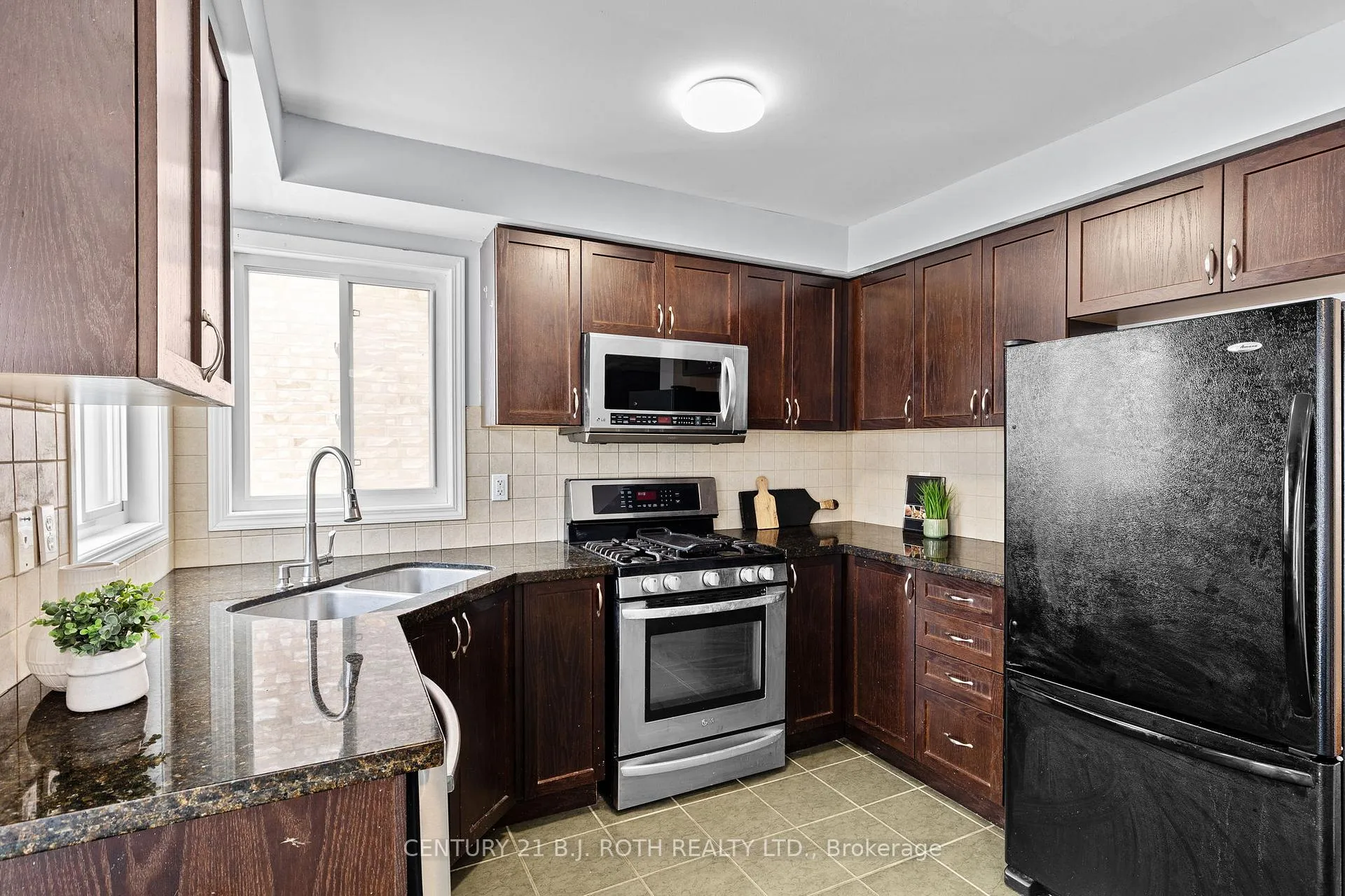 Photo 12 of 1268 Fox Hill Street, Innisfil, Alcona — HOMEH