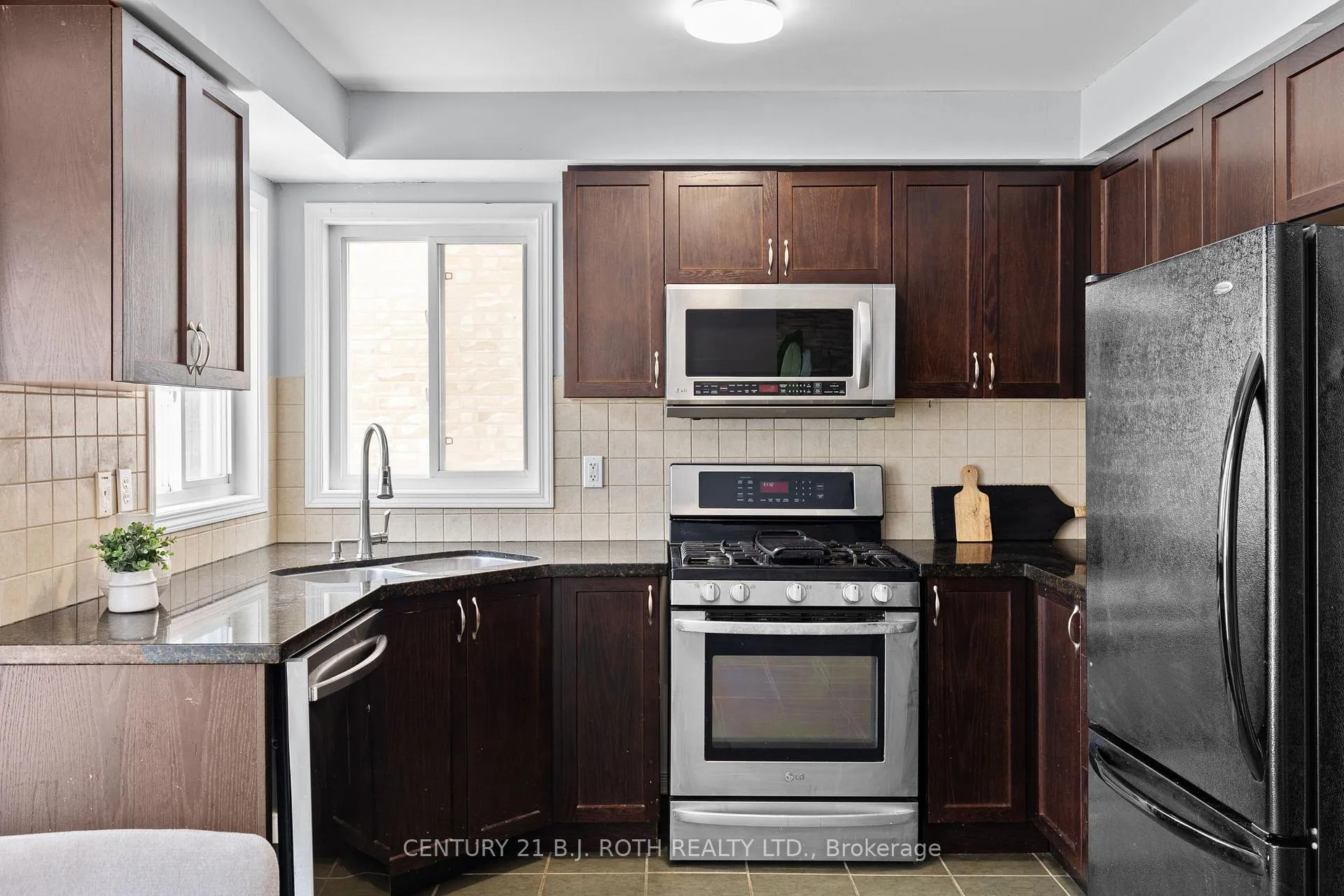 Photo 13 of 1268 Fox Hill Street, Innisfil, Alcona — HOMEH