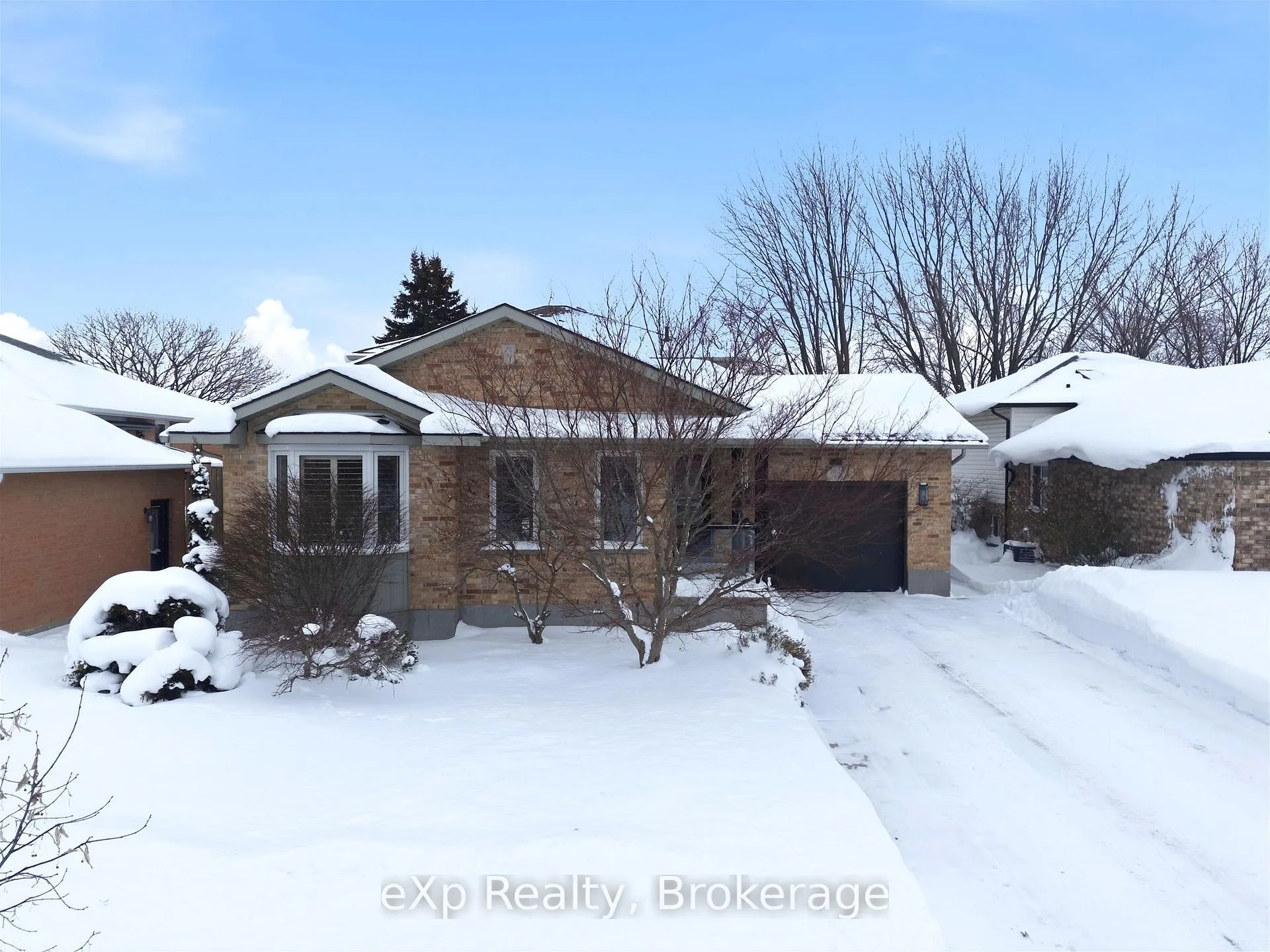 Photo 3 of 48 Killoran Crescent, Stratford — HOMEH