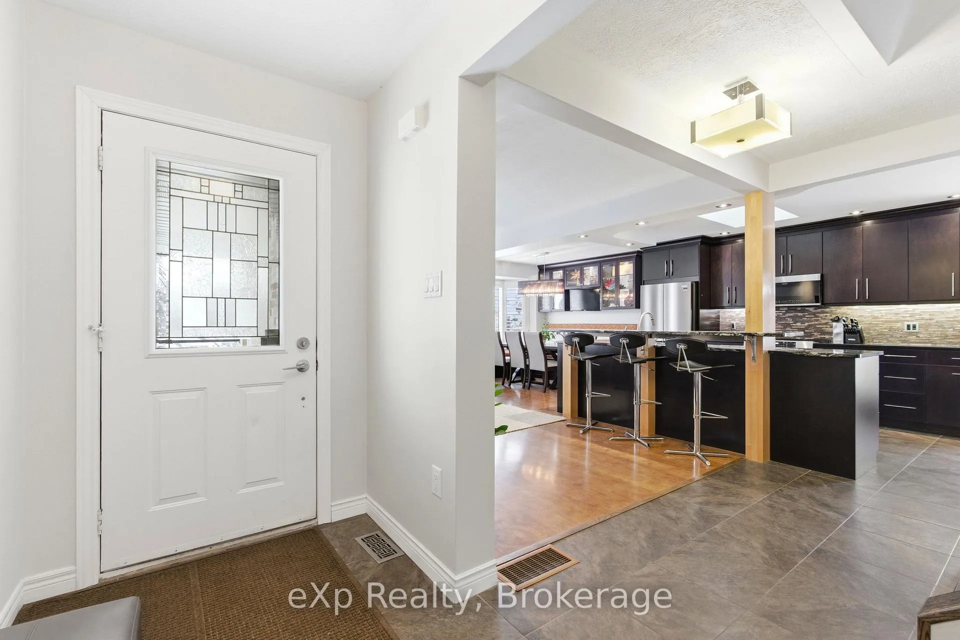 Photo 9 of 48 Killoran Crescent, Stratford — HOMEH