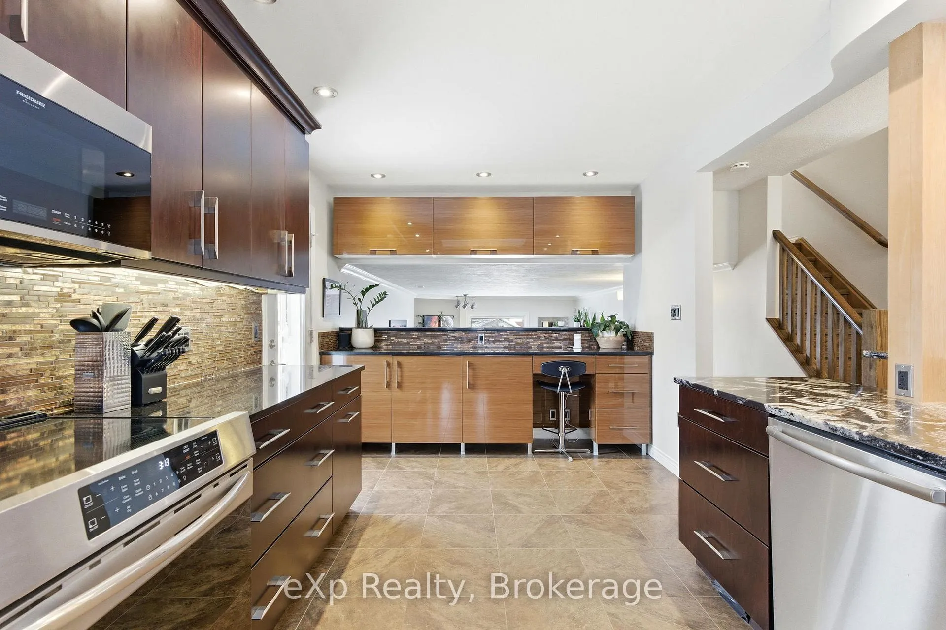 Photo 17 of 48 Killoran Crescent, Stratford — HOMEH