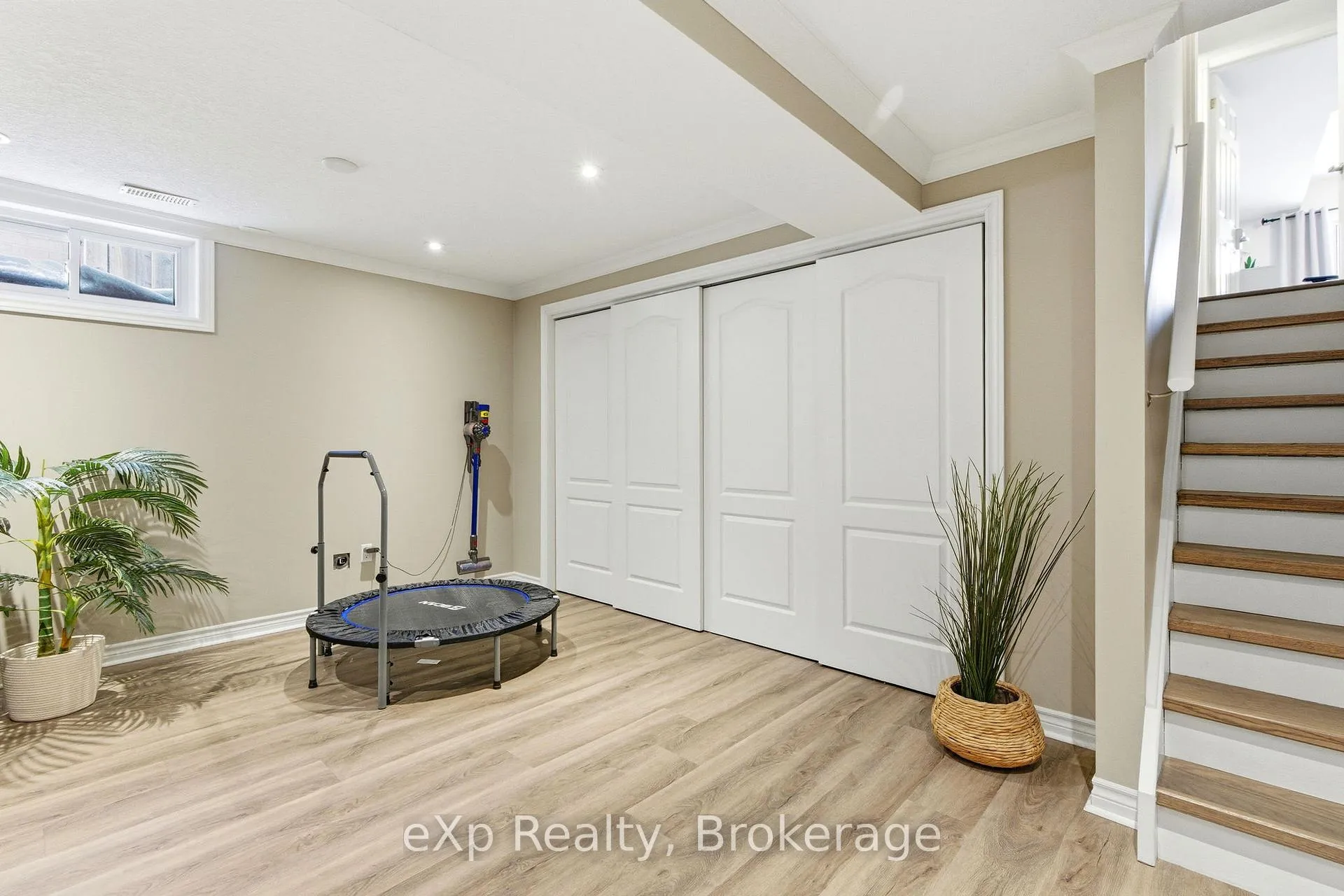 Photo 39 of 48 Killoran Crescent, Stratford — HOMEH