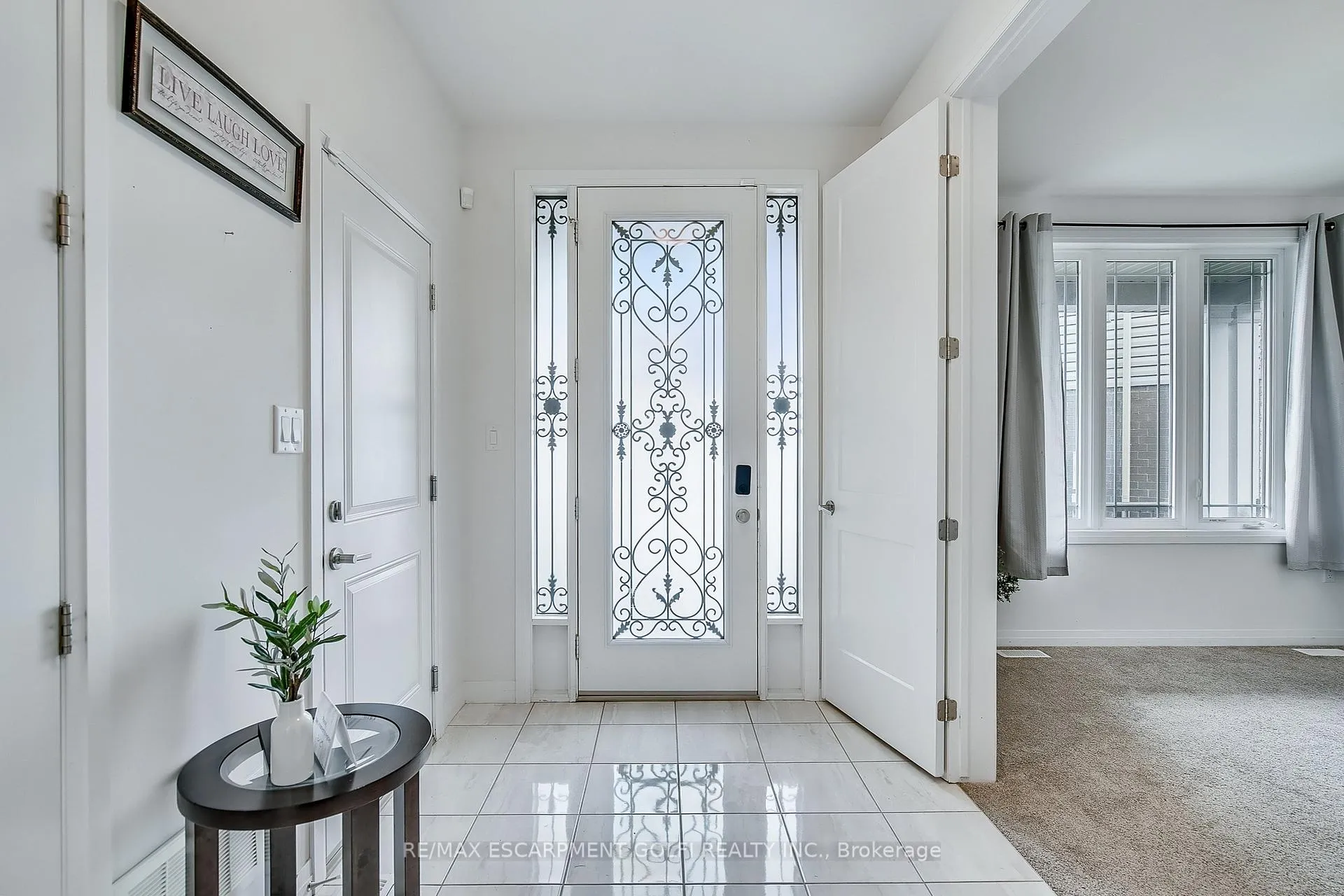Photo 5 of 5062 Connor Drive, Lincoln, Beamsville — HOMEH