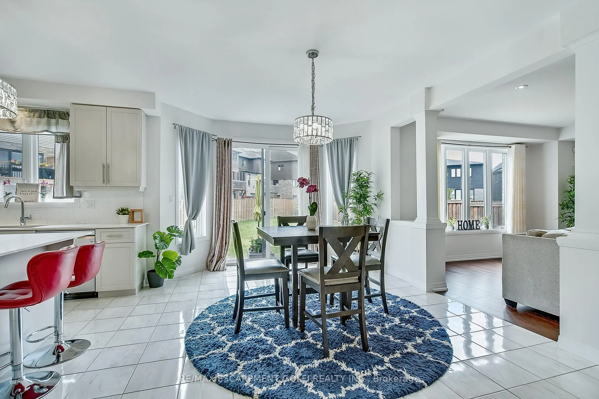Photo 10 of 5062 Connor Drive, Lincoln, Beamsville — HOMEH