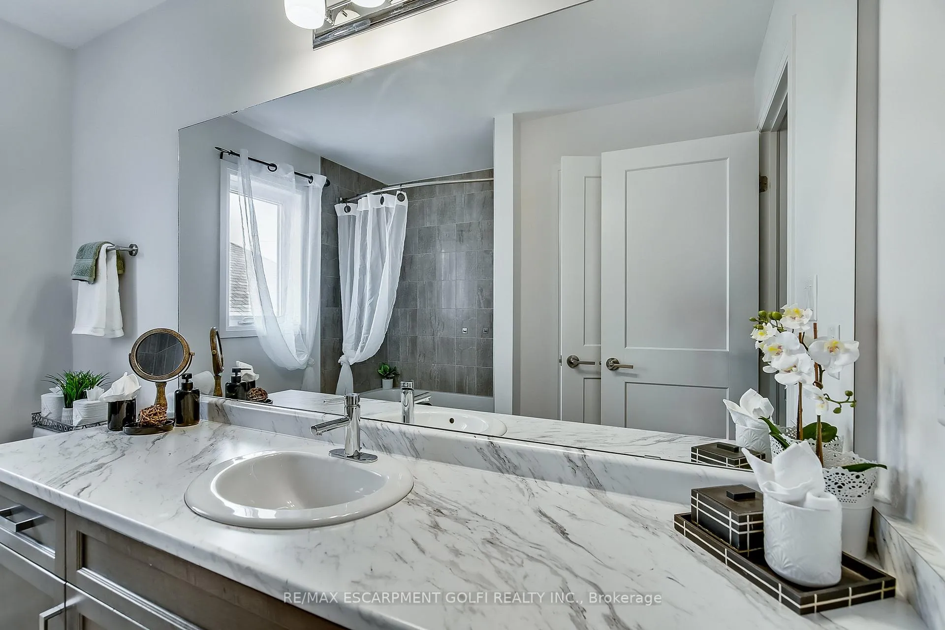 Photo 32 of 5062 Connor Drive, Lincoln, Beamsville — HOMEH