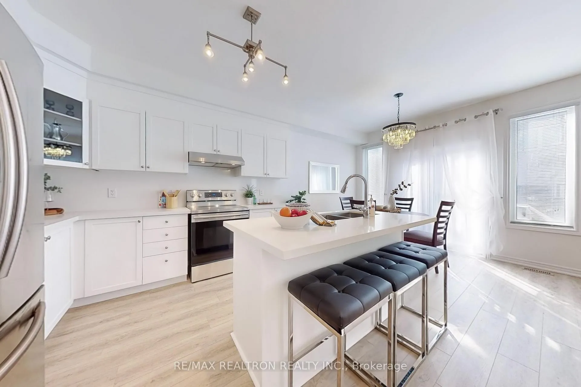Photo 9 of 21 Angelico Avenue, Vaughan, Vellore Village — HOMEH
