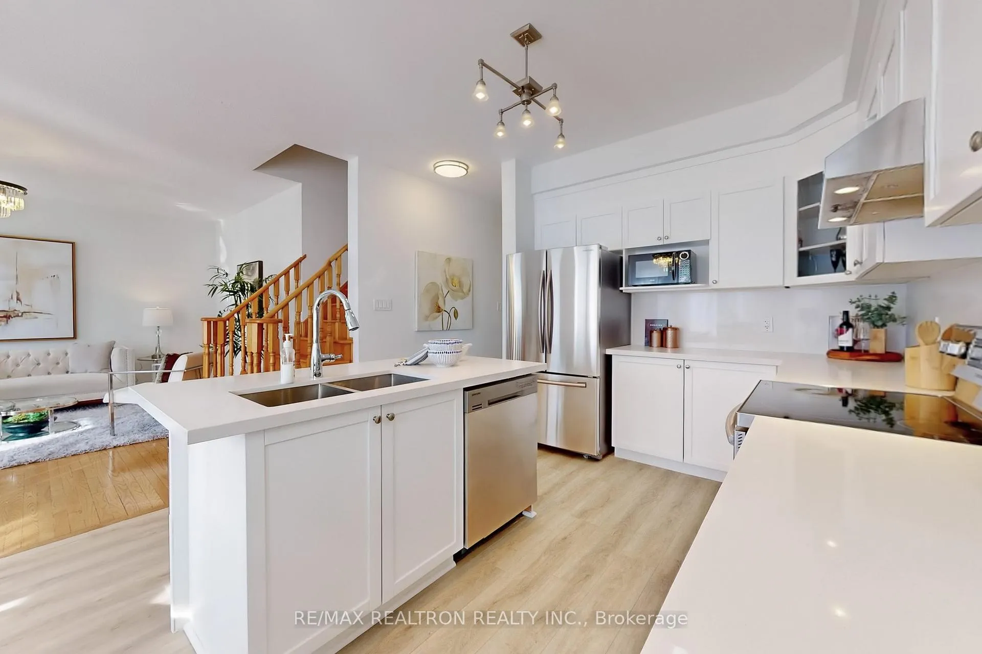 Photo 12 of 21 Angelico Avenue, Vaughan, Vellore Village — HOMEH