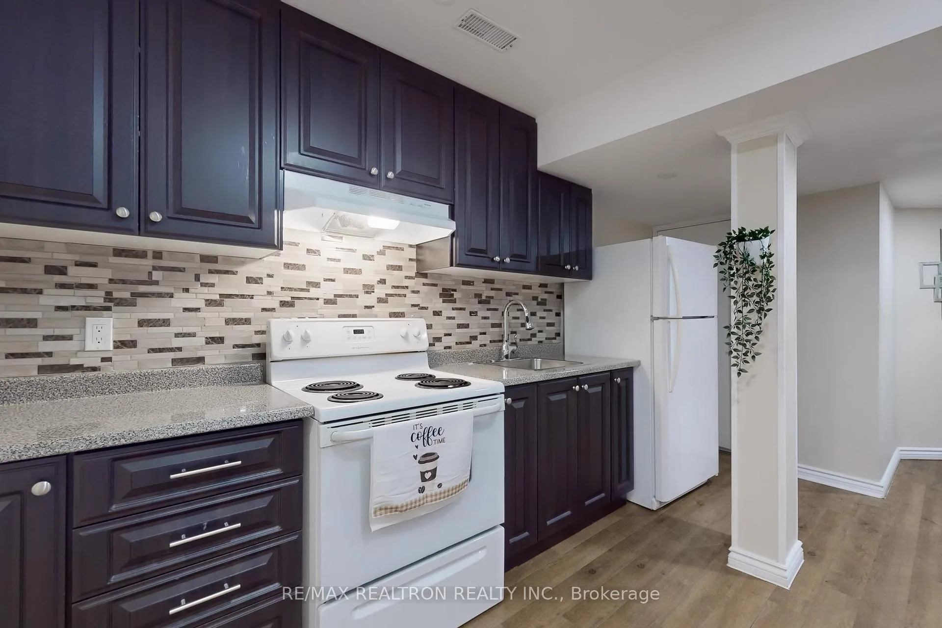 Photo 33 of 21 Angelico Avenue, Vaughan, Vellore Village — HOMEH