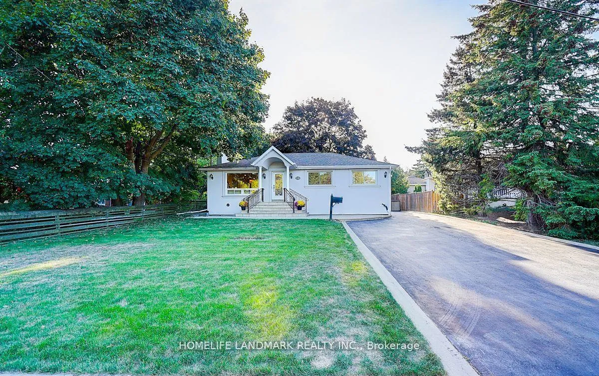 Photo 4 of 12 Paramount Road, Markham, Old Markham Village — HOMEH