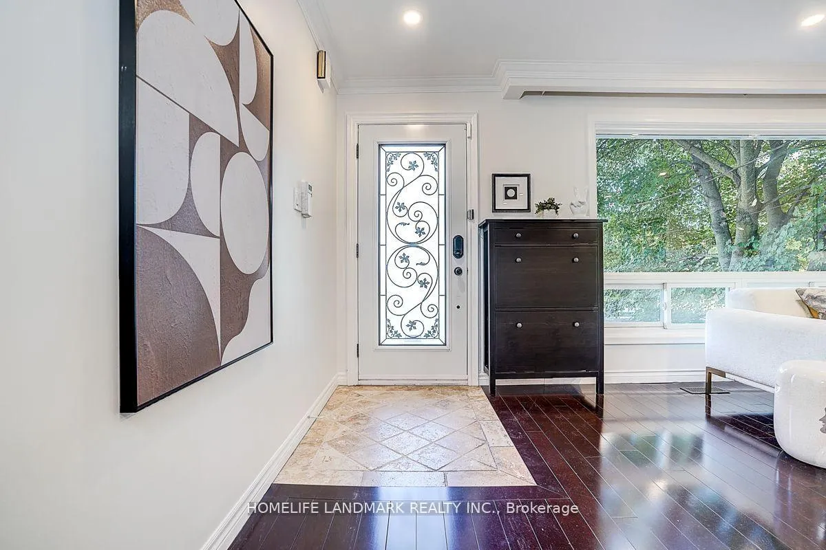 Photo 5 of 12 Paramount Road, Markham, Old Markham Village — HOMEH