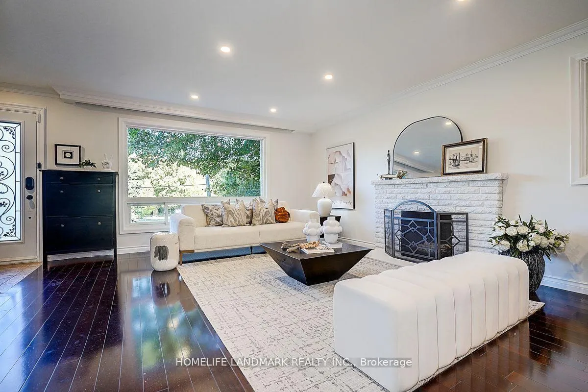 Photo 10 of 12 Paramount Road, Markham, Old Markham Village — HOMEH