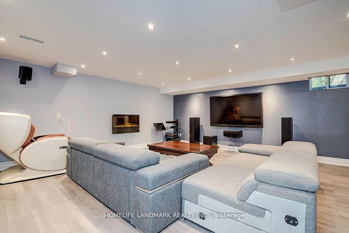 Photo 36 of 12 Paramount Road, Markham, Old Markham Village — HOMEH