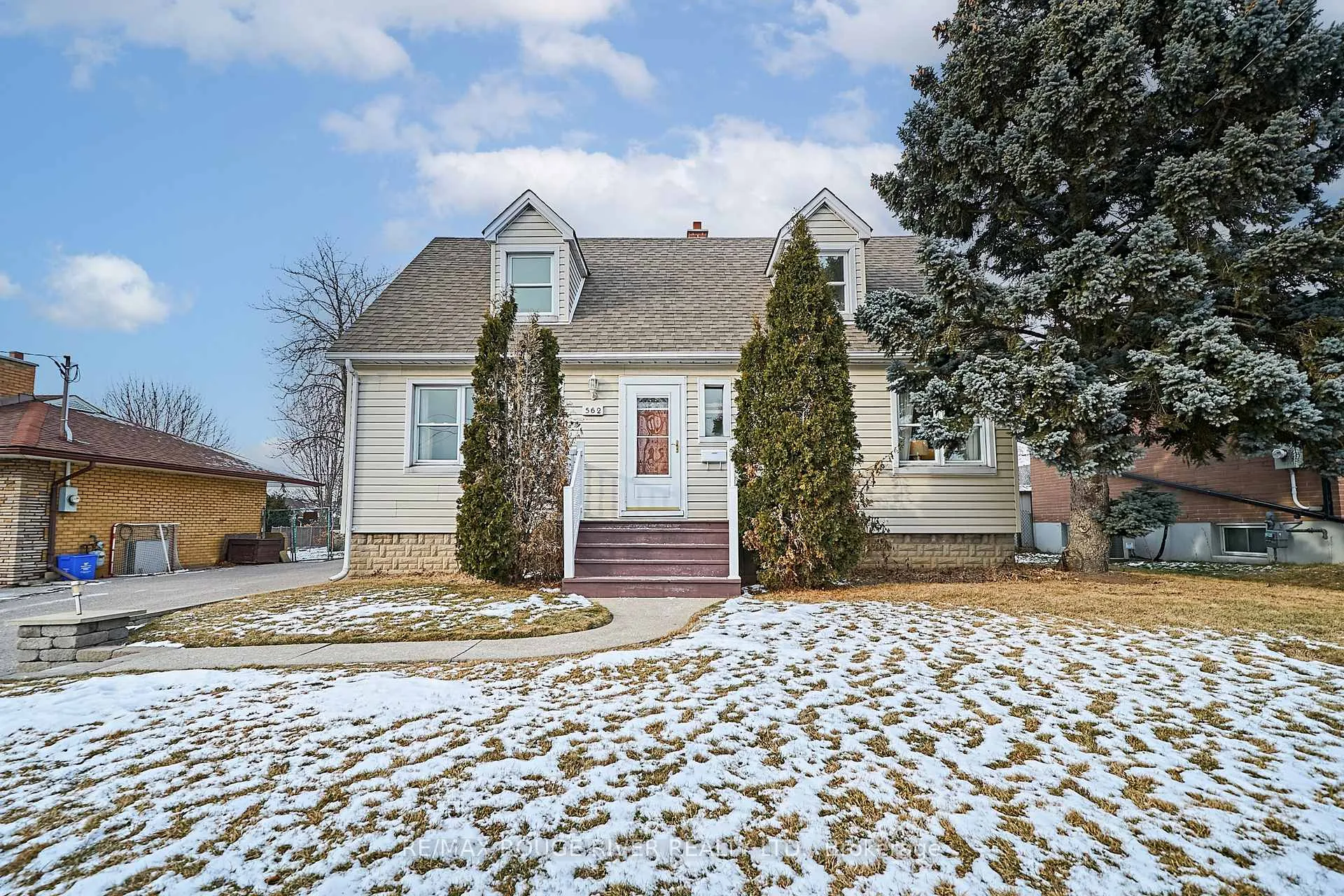 Front of 562 Ridgeway Avenue
