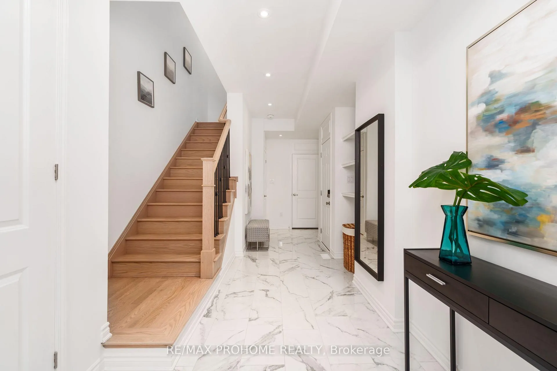 Photo 3 of 36 Azure Drive, Markham, Victoria Square — HOMEH