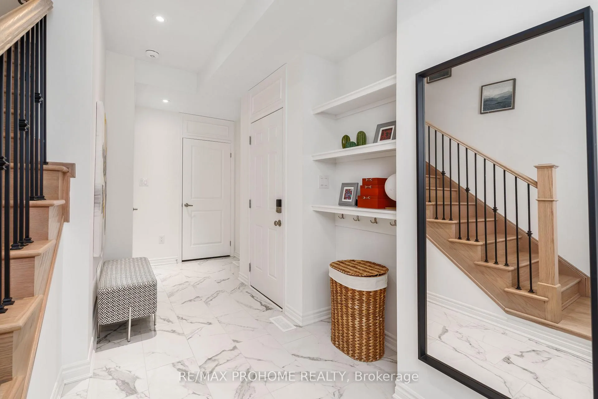 Photo 4 of 36 Azure Drive, Markham, Victoria Square — HOMEH
