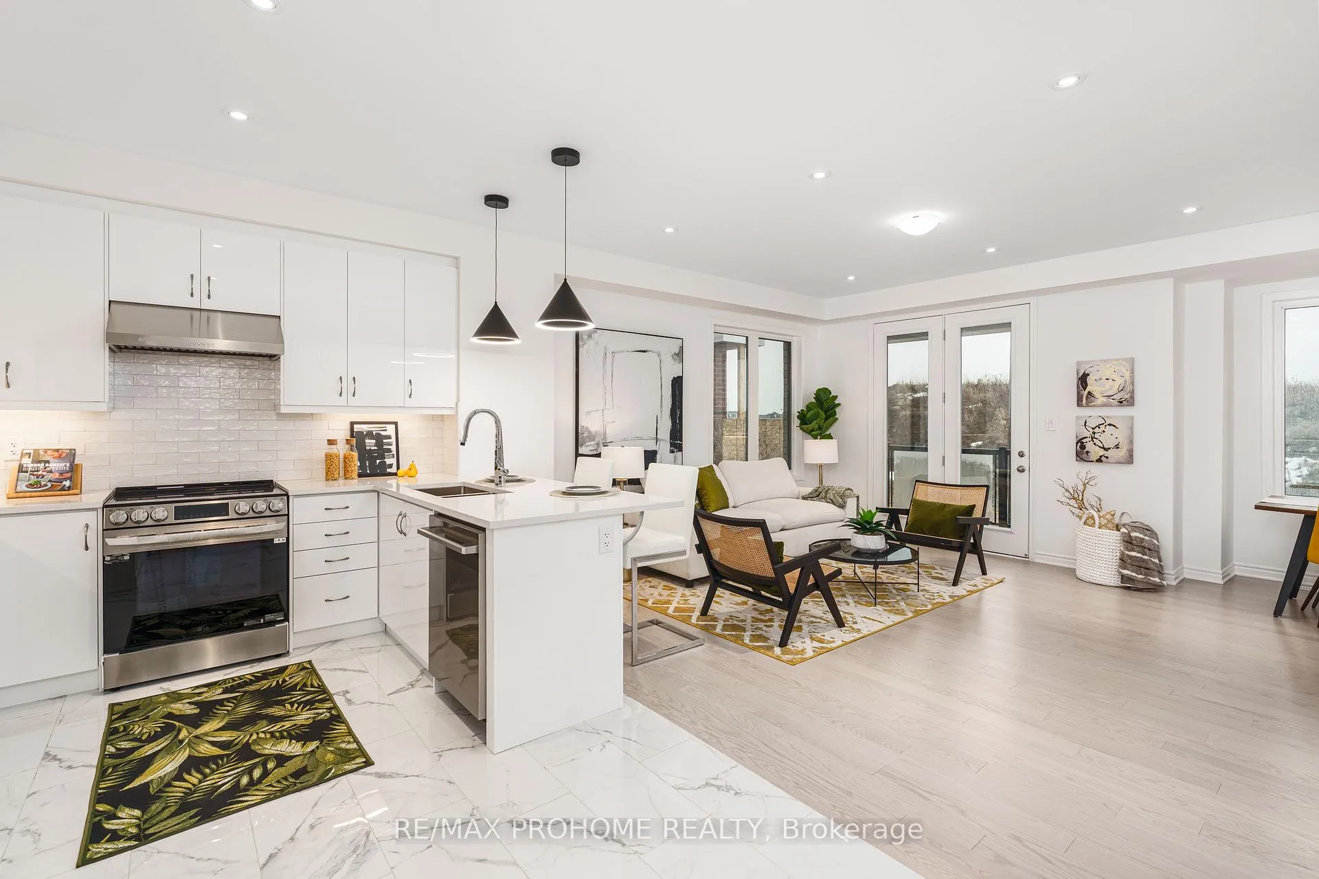 Photo 6 of 36 Azure Drive, Markham, Victoria Square — HOMEH